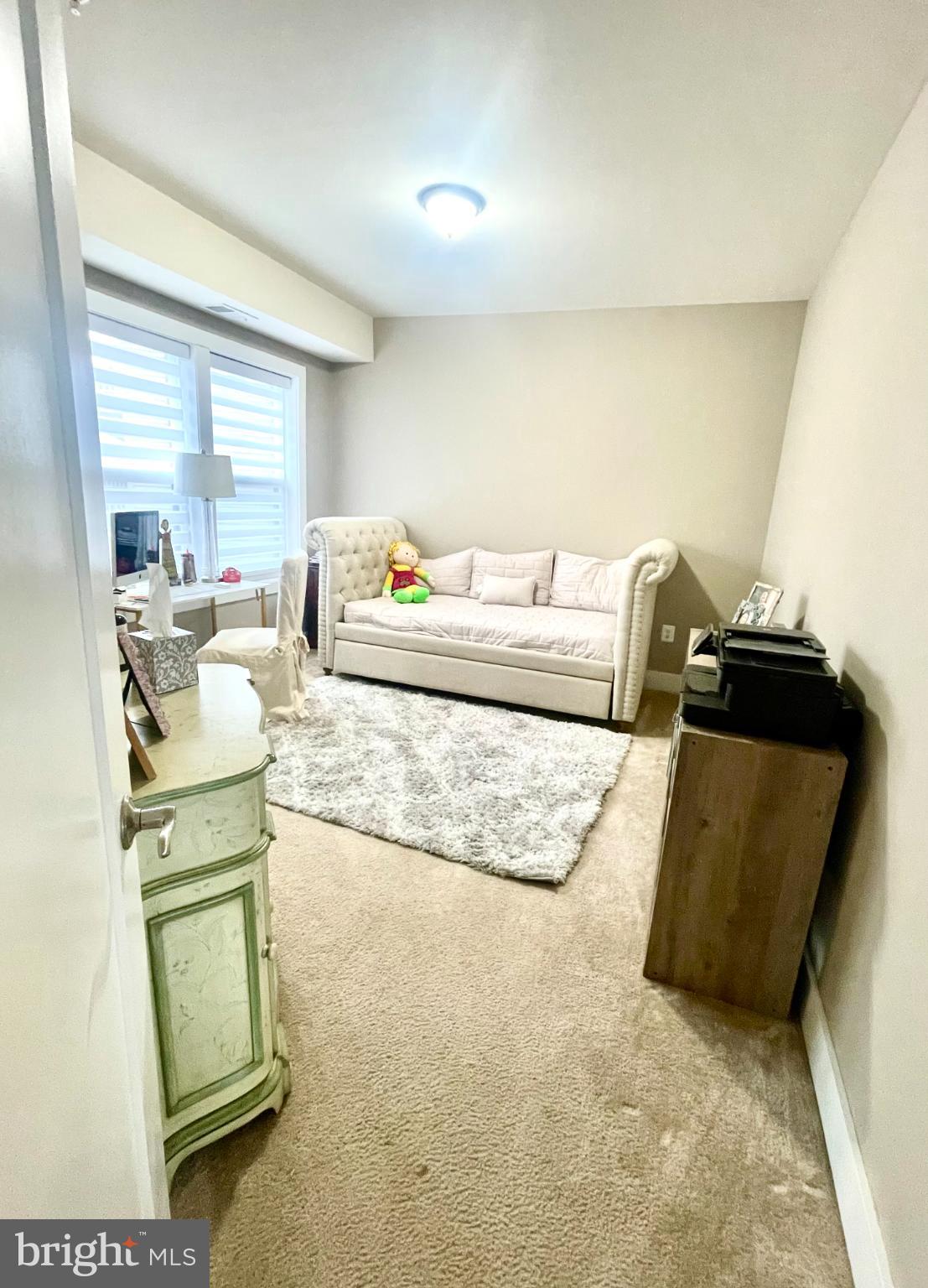 ONE LOUDOUN - Residential