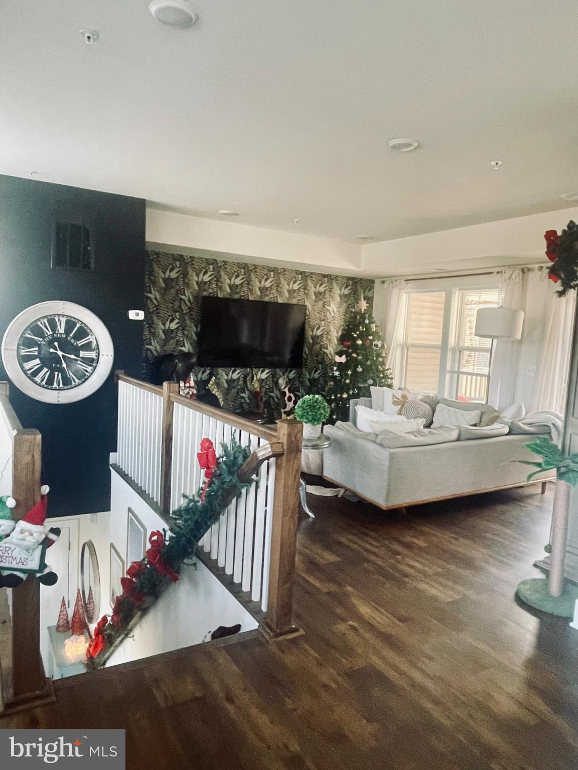 ONE LOUDOUN - Residential