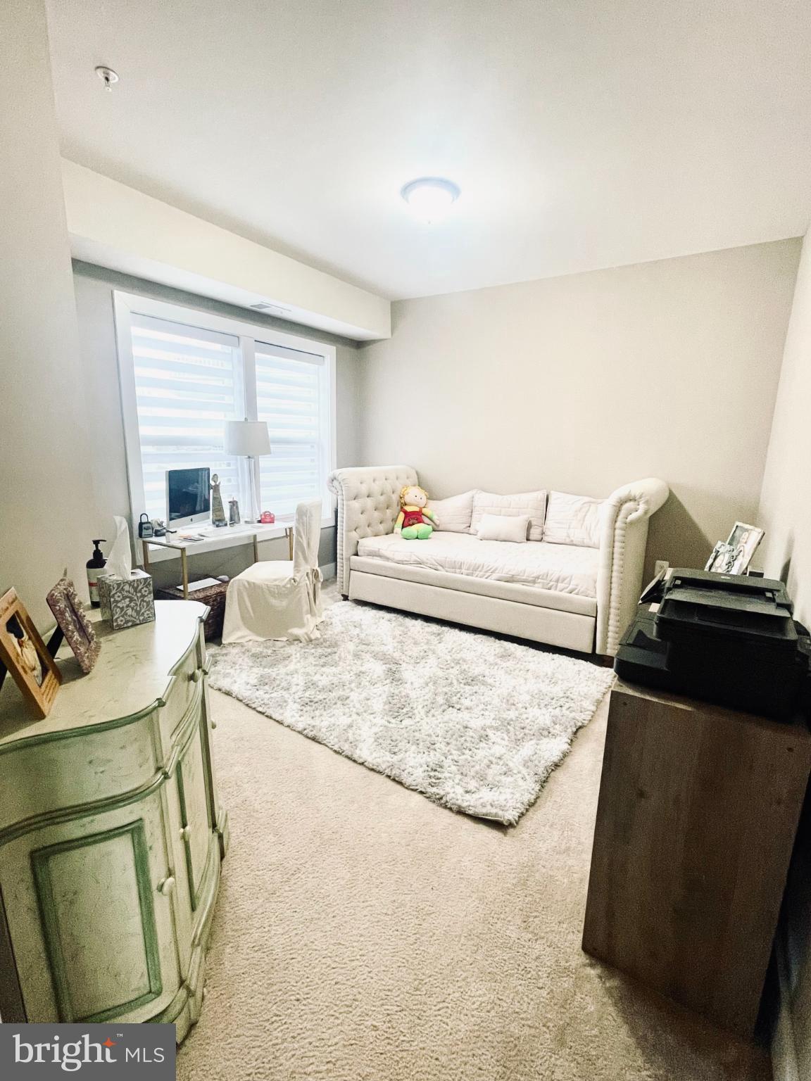 ONE LOUDOUN - Residential