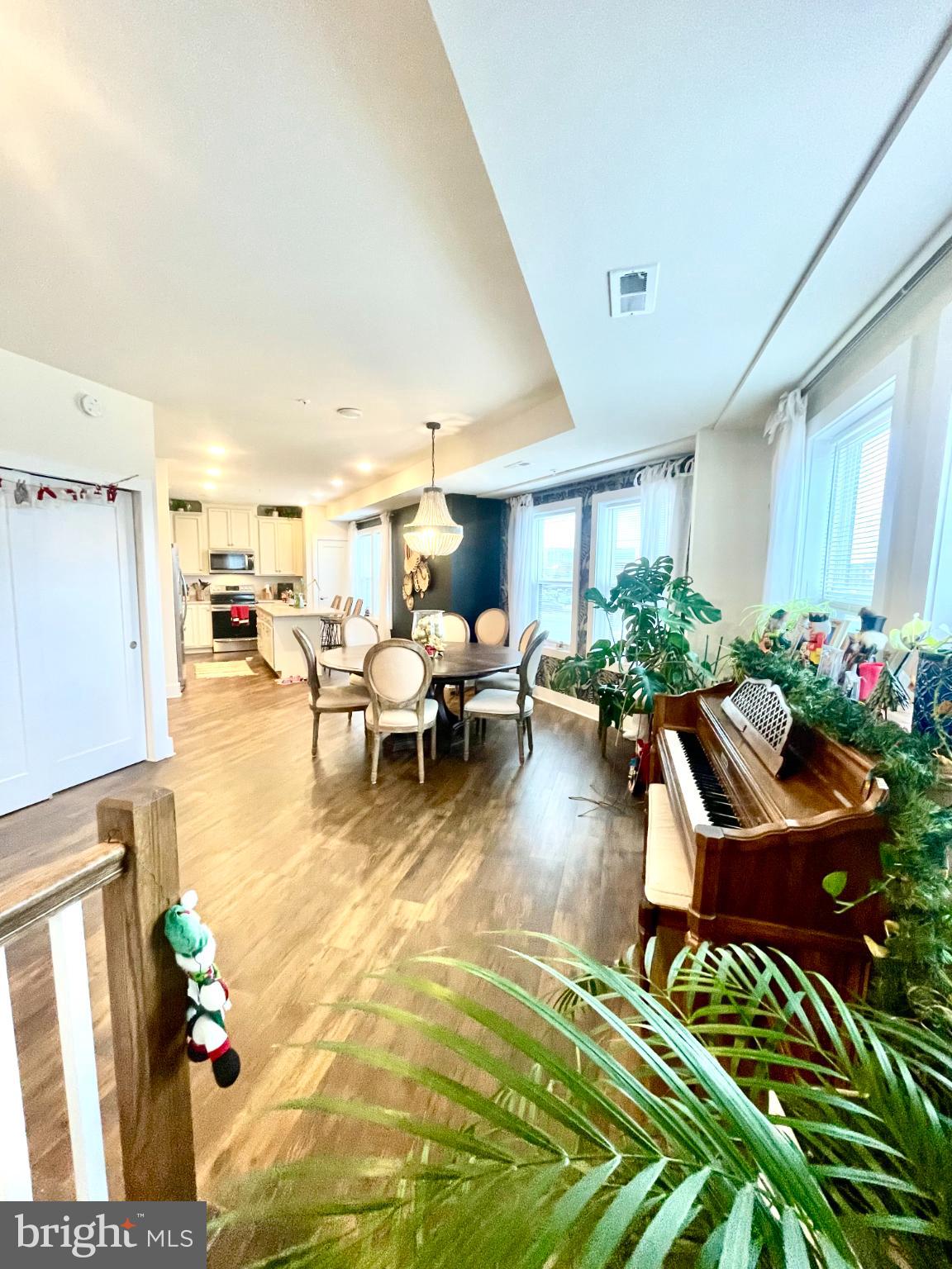 ONE LOUDOUN - Residential