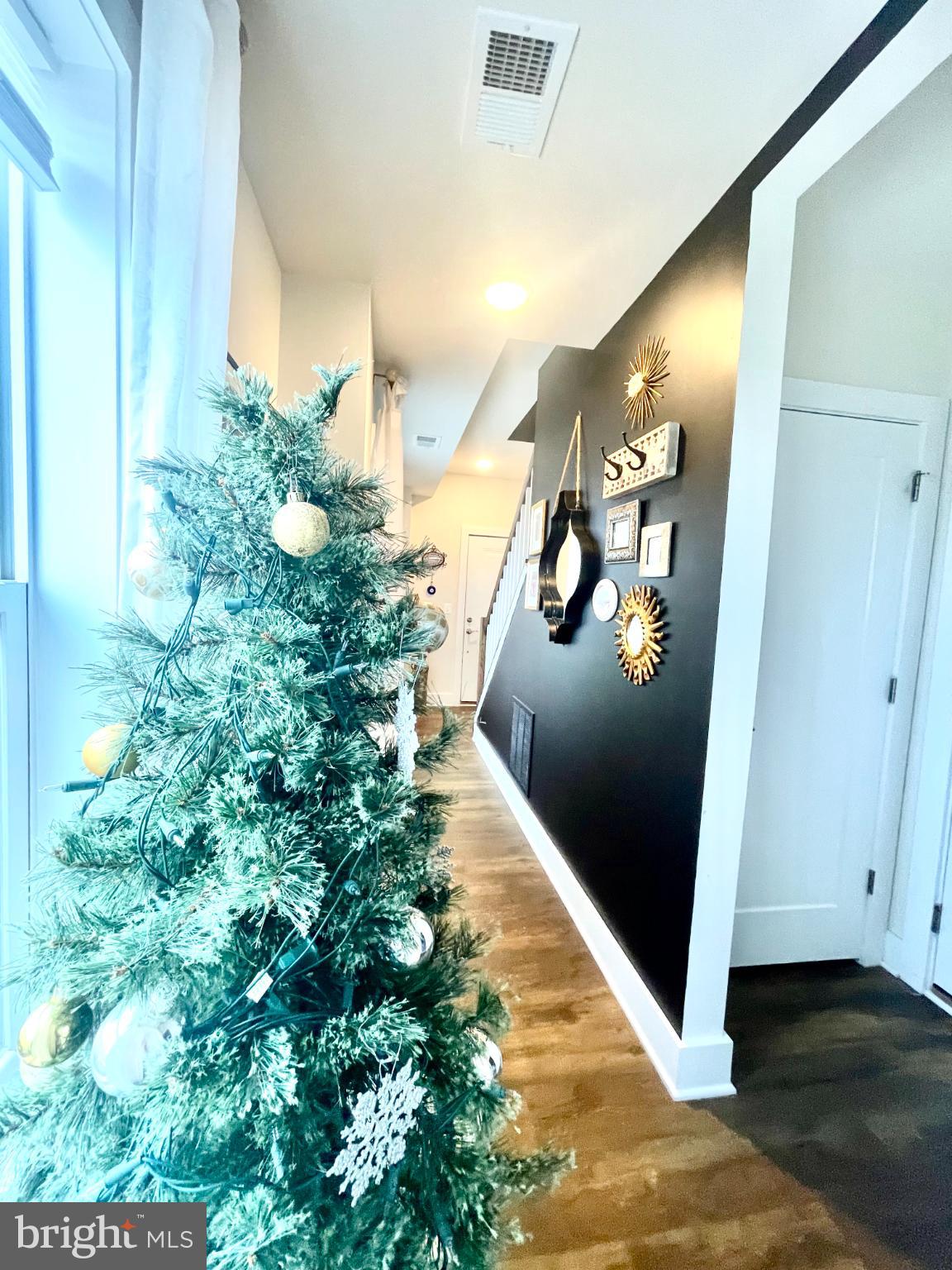 ONE LOUDOUN - Residential