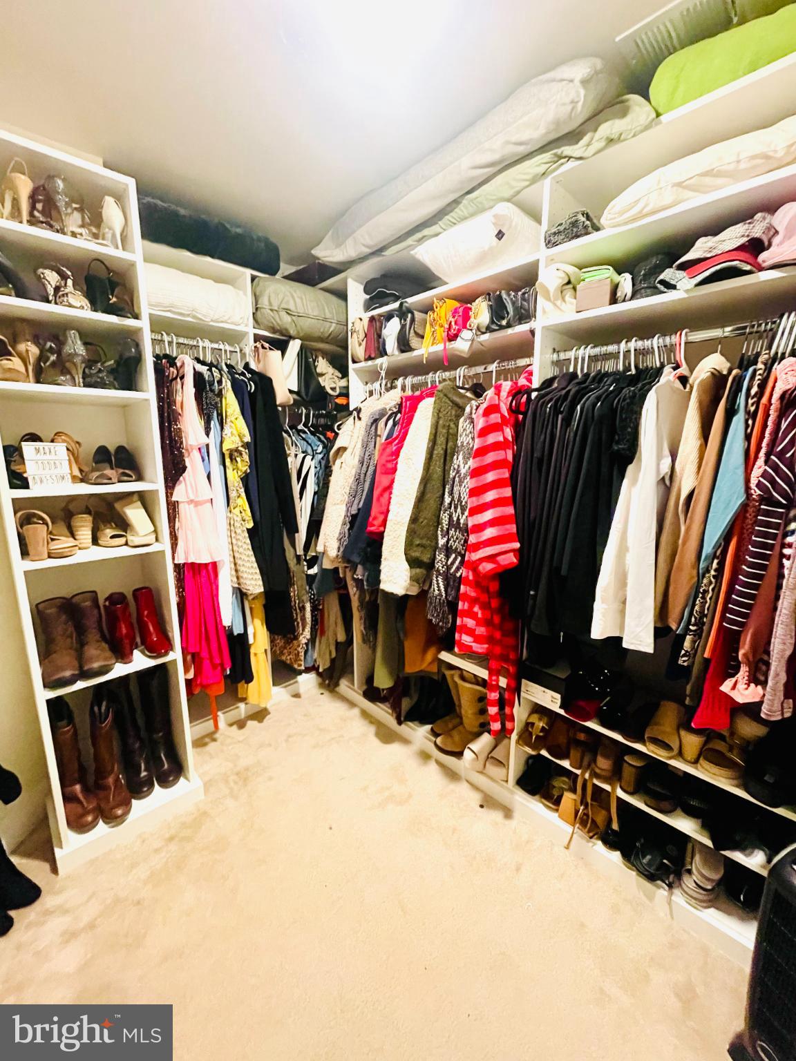 ONE LOUDOUN - Residential