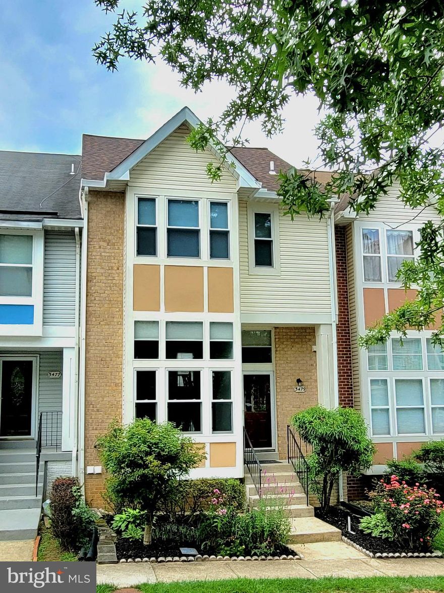 Welcome home to 5479 Stavendish: a renovated and well-cared for townhouse with a unique, rarely-available floor plan.  With 12' ceilings in the grand two-story foyer / living room and ample windows throughout, the house is airy and bright with an open-concept layout perfect for entertaining.  Recent updates include a fully renovated master bath (2020) and kitchen with custom shaker cabinets, granite countertop, and stainless steel appliances to include a smooth-top KitchenAid range.  Sellers have also handled many big-ticket items: a NEW architectural shingle roof (2020), a brand new deck (2022), a brand new set of washer and dryer (2022), a brand new front door (2022), all brand new faucets & hardware throughout (2022), freshly painted throughout (2022), brand new carpet on the stairs & upper level (2022), brand new kitchen & bathroom tiles (2022), and hardwood floors.  No details were missed!  This turn-key property is under the prestigious Lake Braddock secondary pyramid and is a short walking distance to Royal Lake Park and Monticello Park.  Do not miss this opportunity to own a 5-level contemporary townhouse with a short drive to many shopping centers and major access roads.