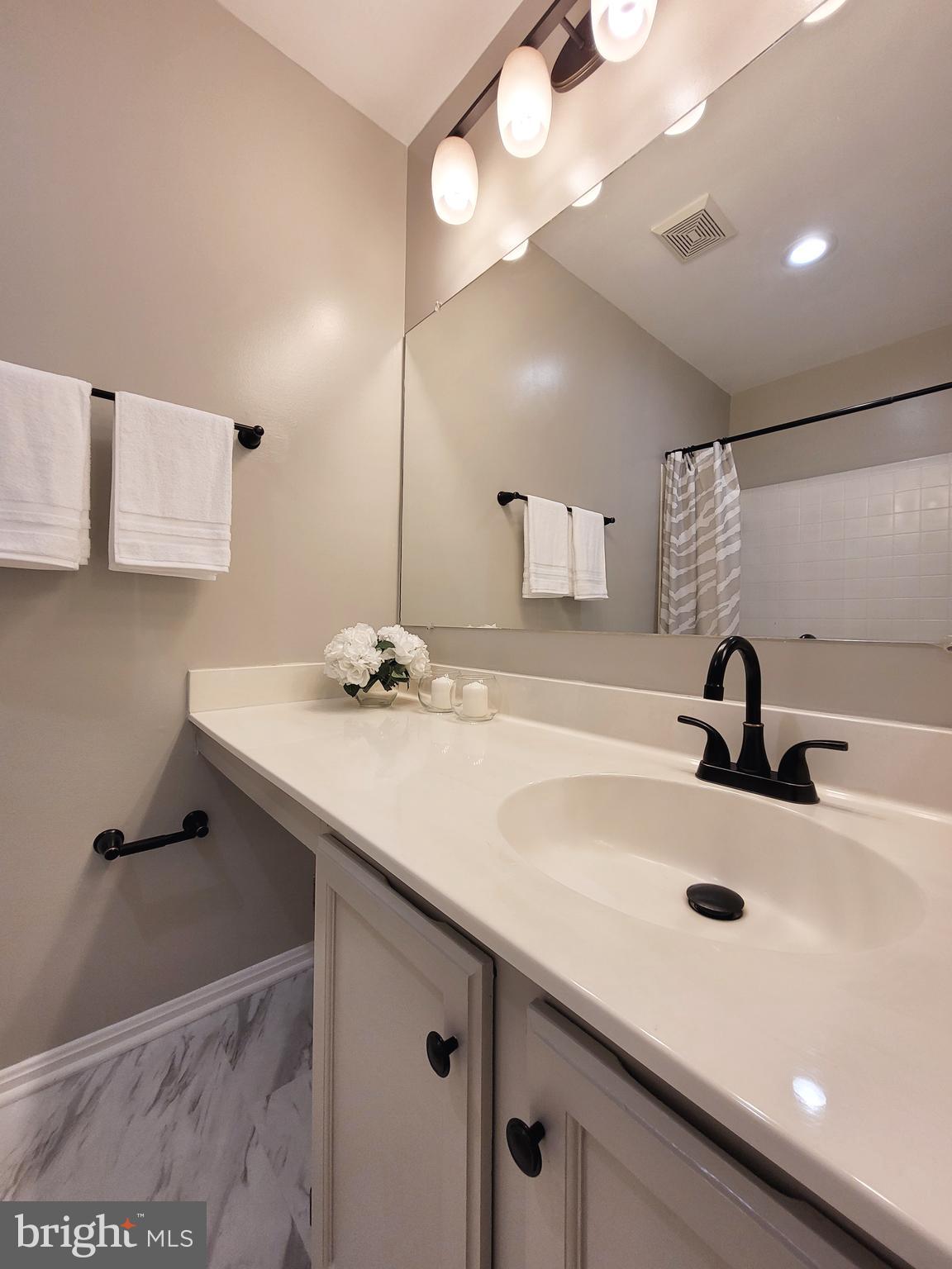 HILLSDALE - Residential