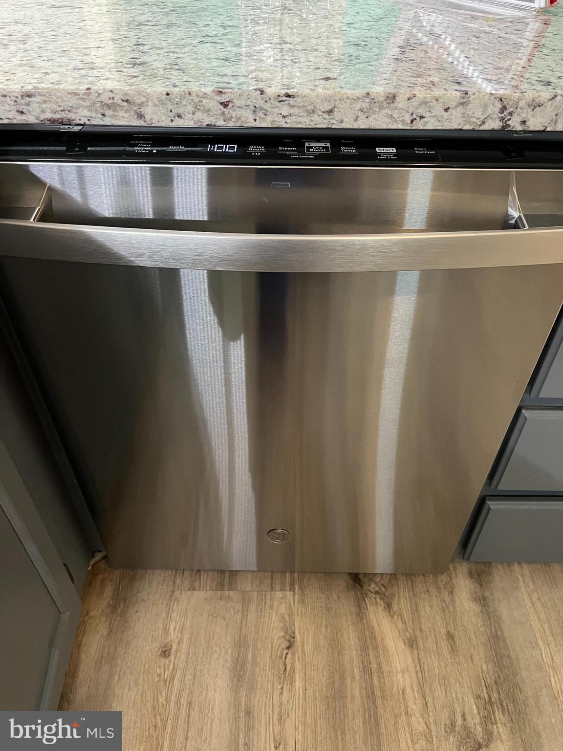 DOMINION FOREST - Residential Lease