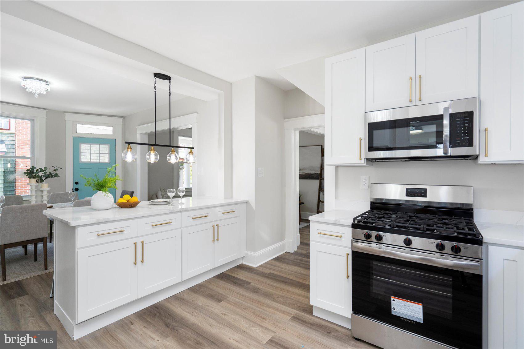 BEVERLY HILLS - Residential
