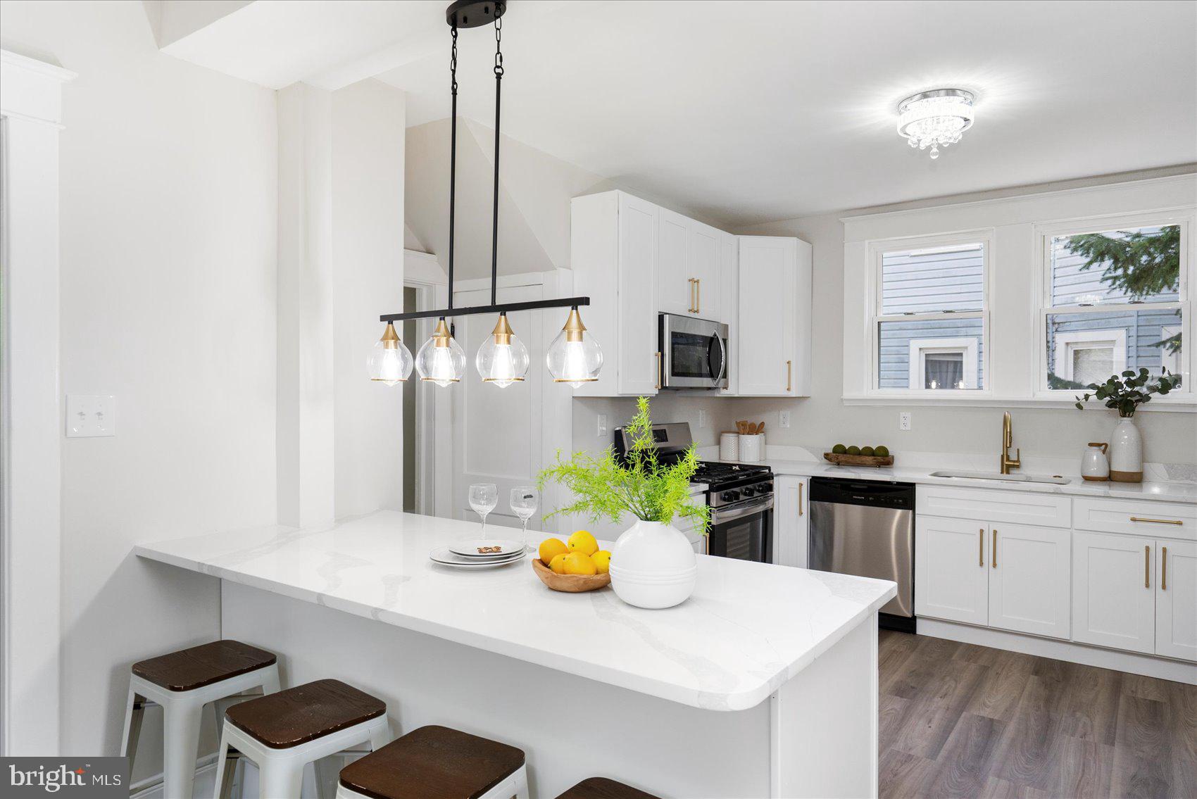BEVERLY HILLS - Residential
