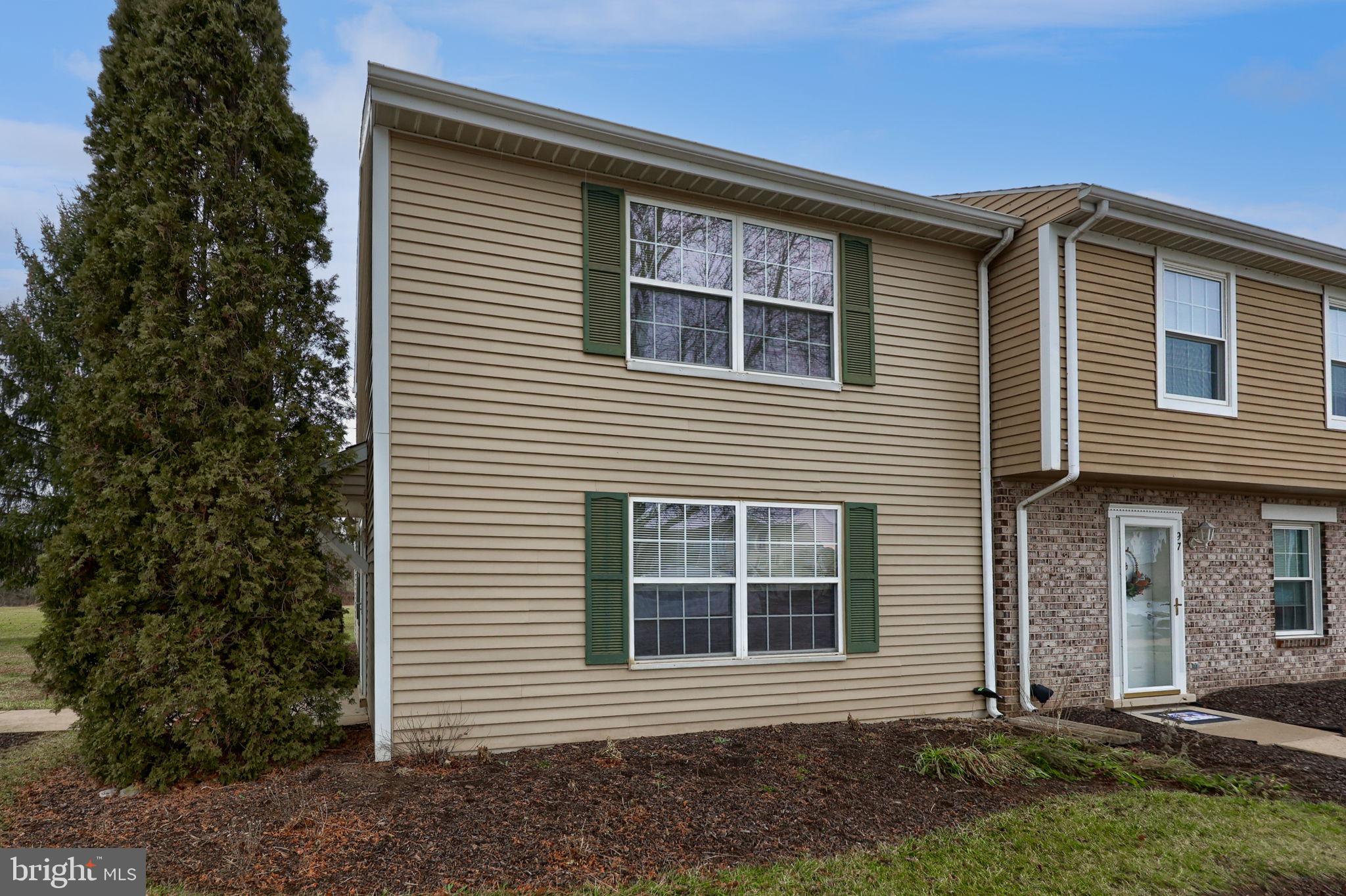 LEXINGTON WOODS - Residential