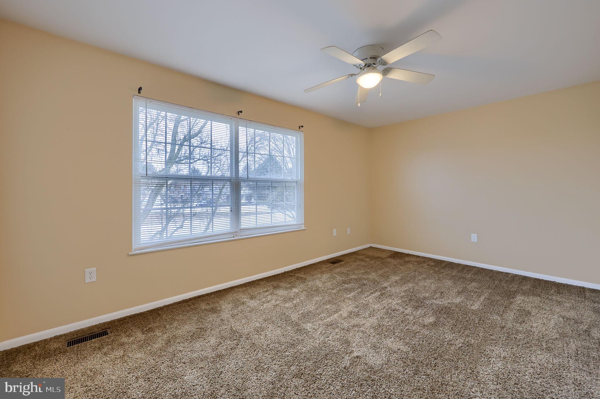 LEXINGTON WOODS - Residential