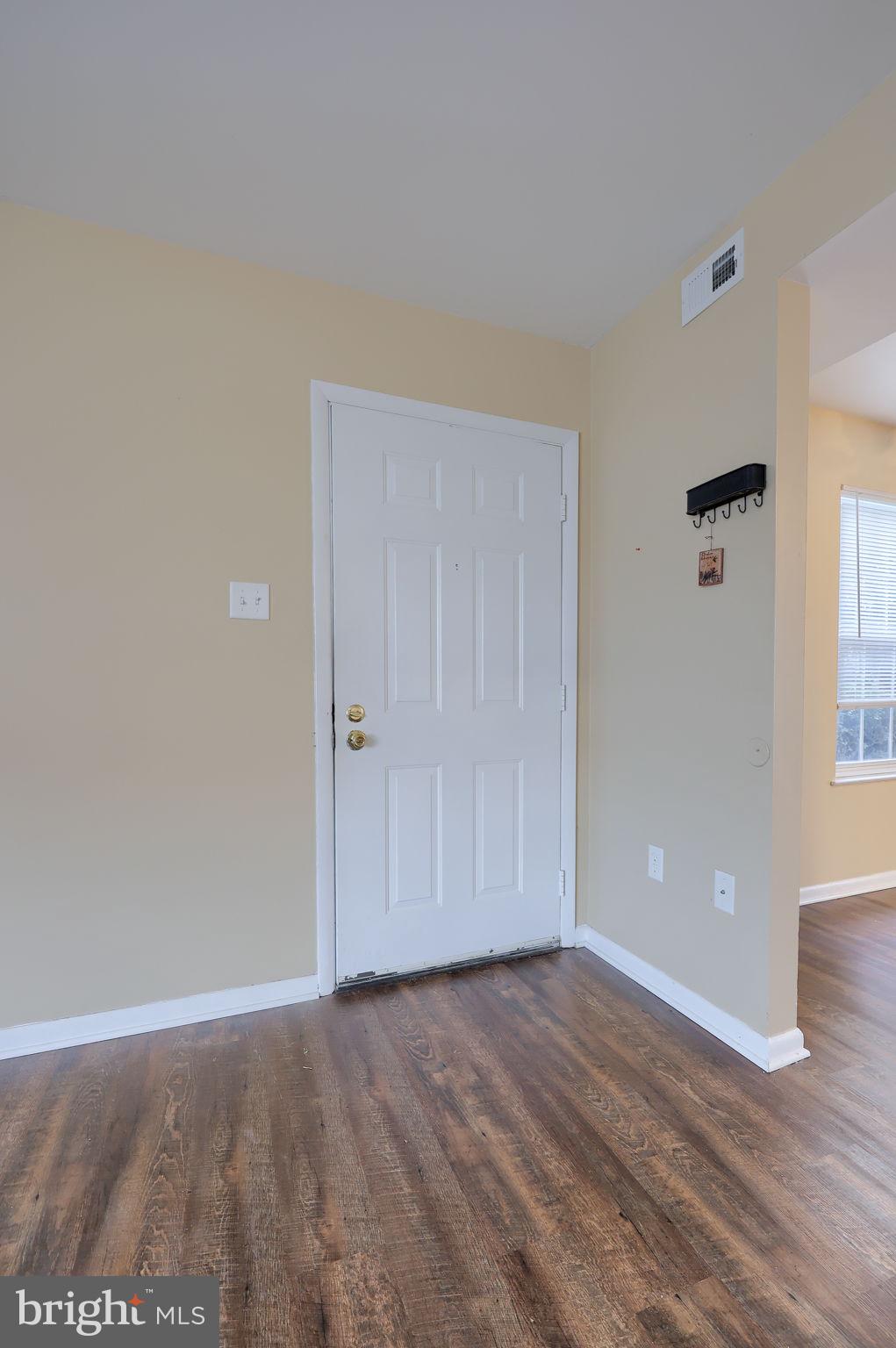 LEXINGTON WOODS - Residential