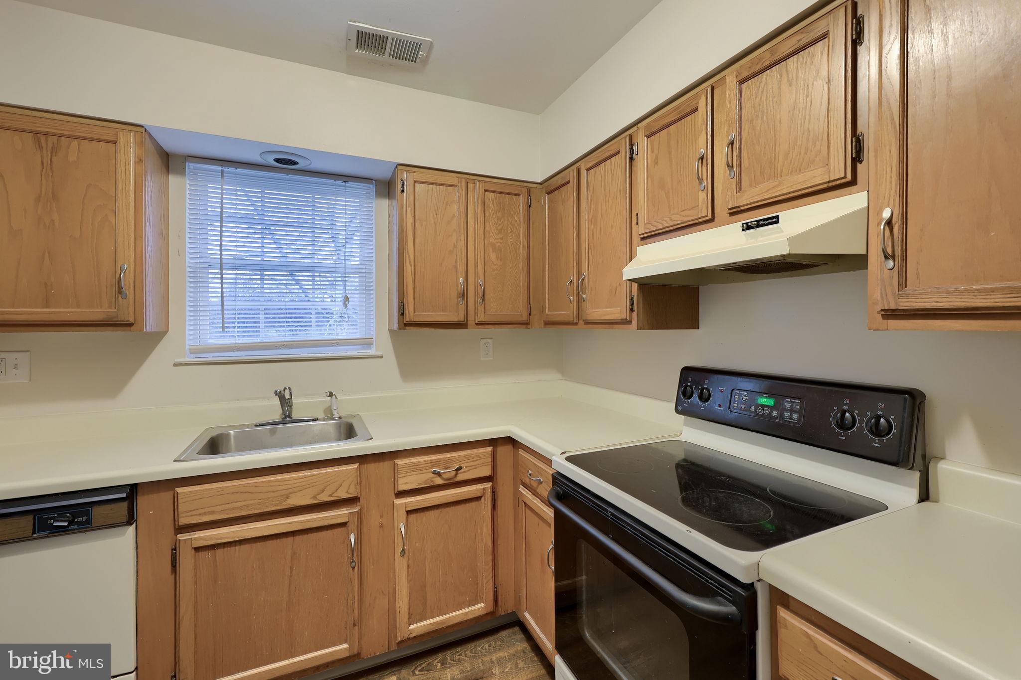 LEXINGTON WOODS - Residential