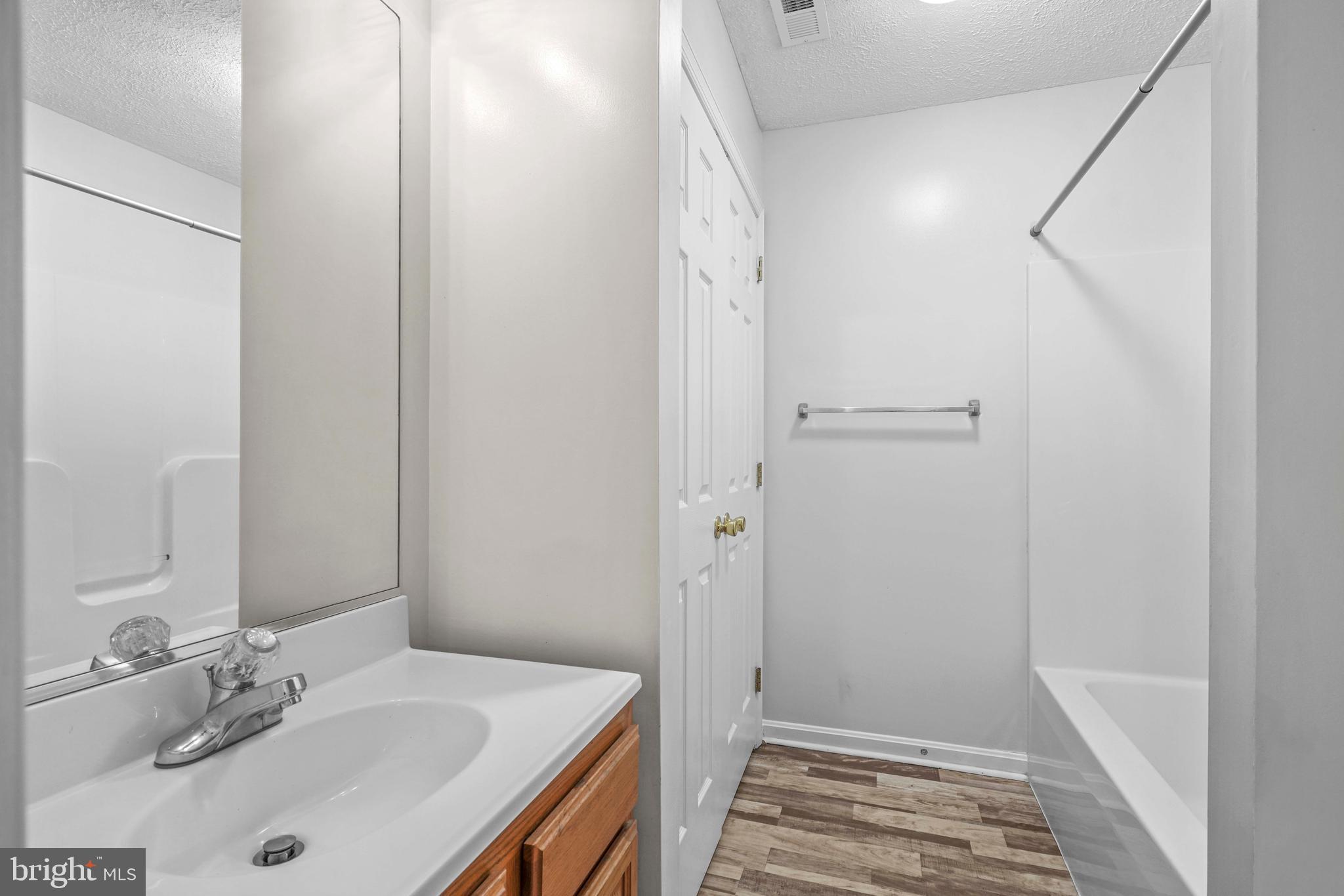 WILLOW WOODS - Residential