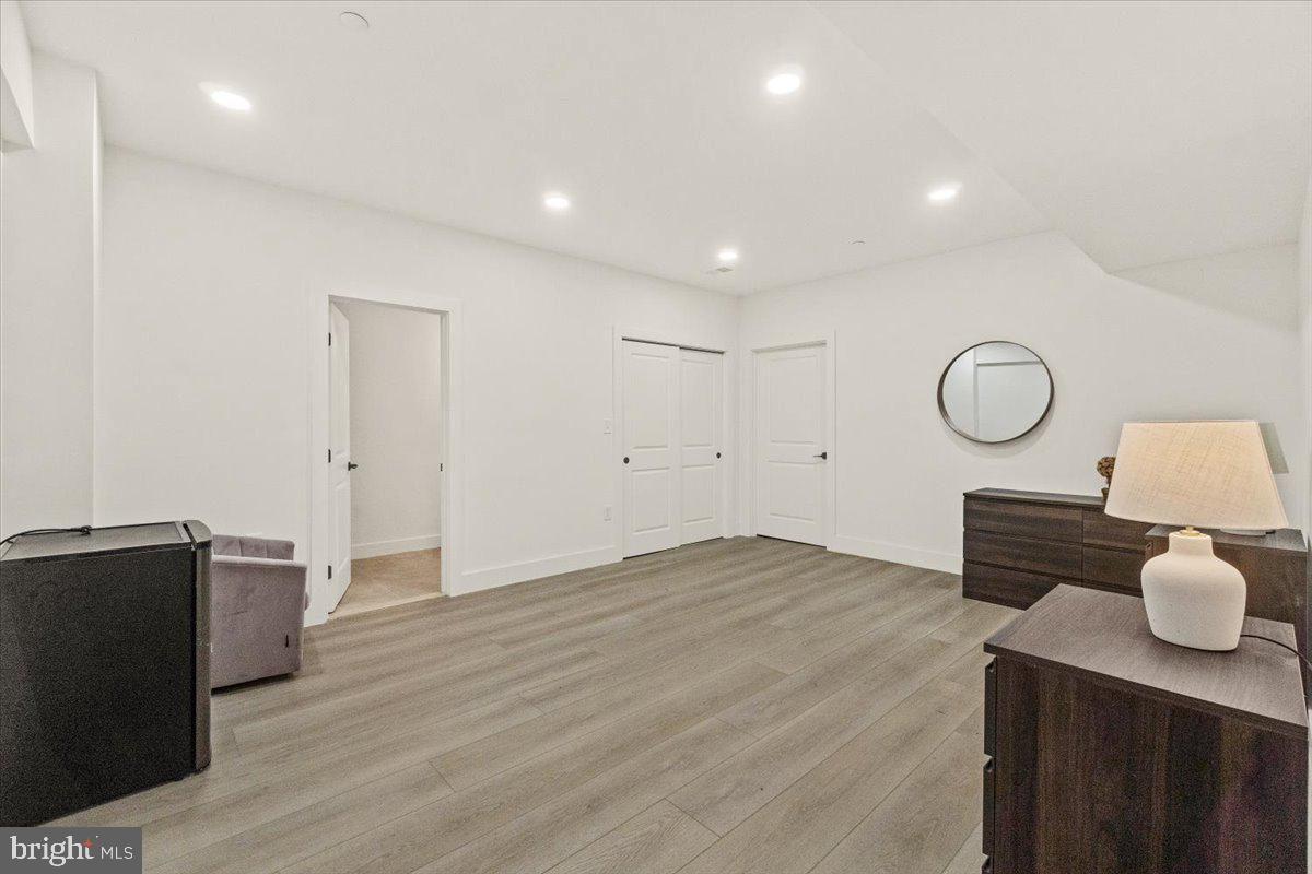 COLESVILLE OUTSIDE - Residential