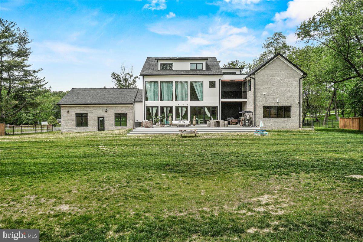 COLESVILLE OUTSIDE - Residential