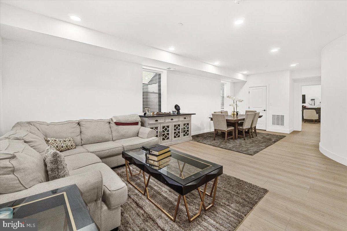 COLESVILLE OUTSIDE - Residential