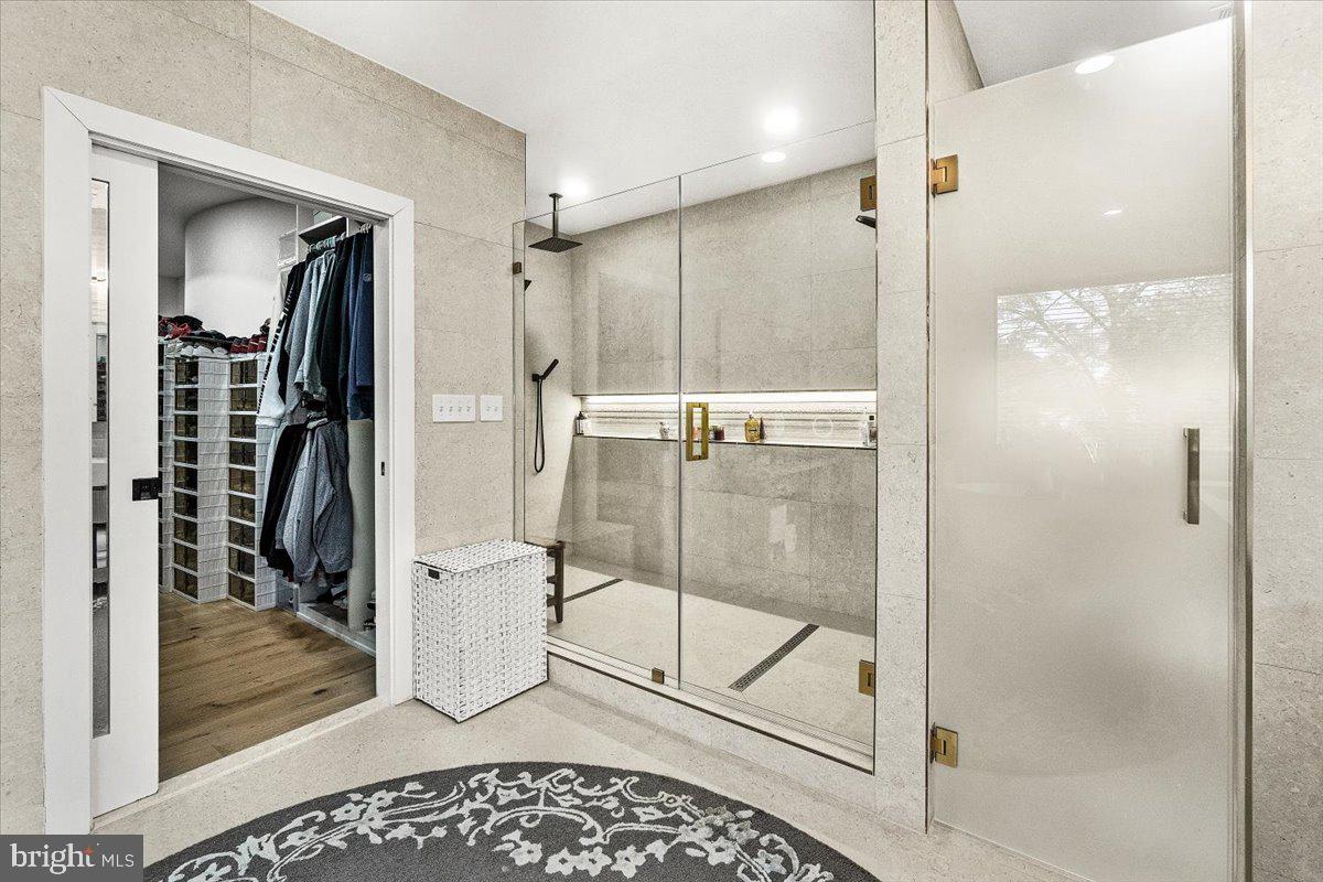 COLESVILLE OUTSIDE - Residential