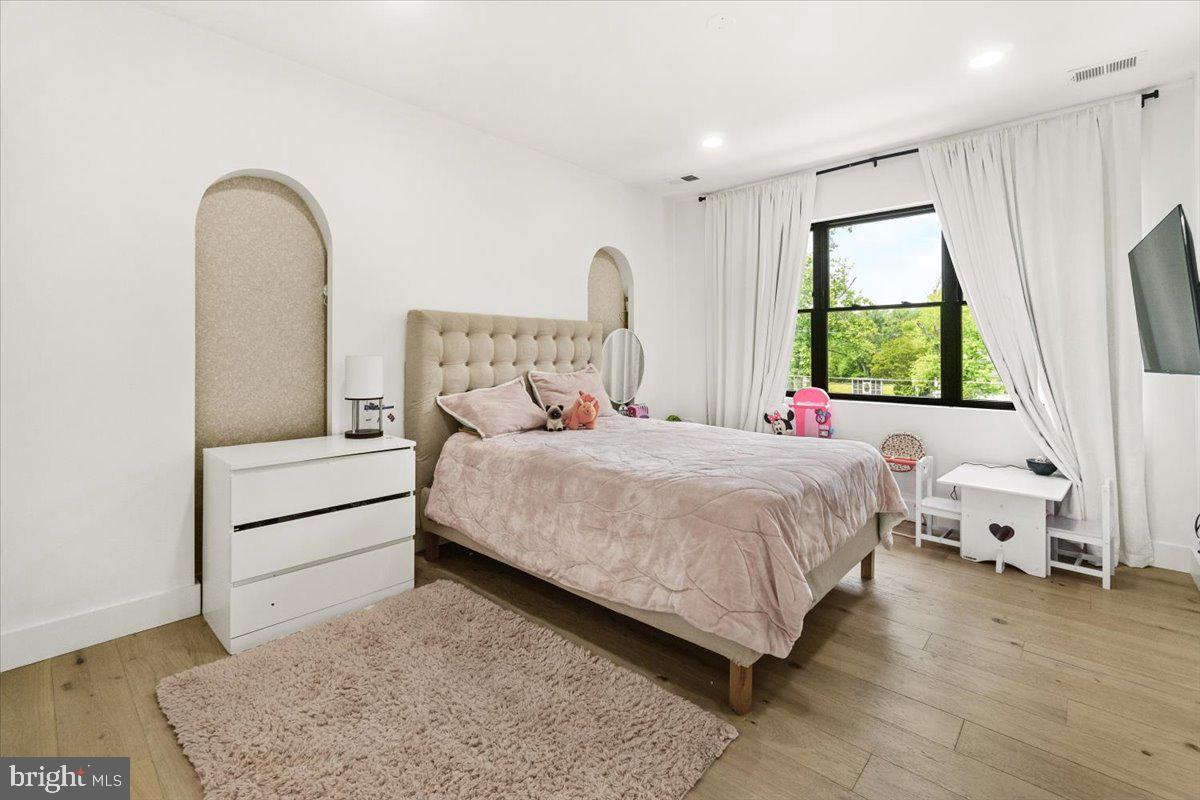 COLESVILLE OUTSIDE - Residential