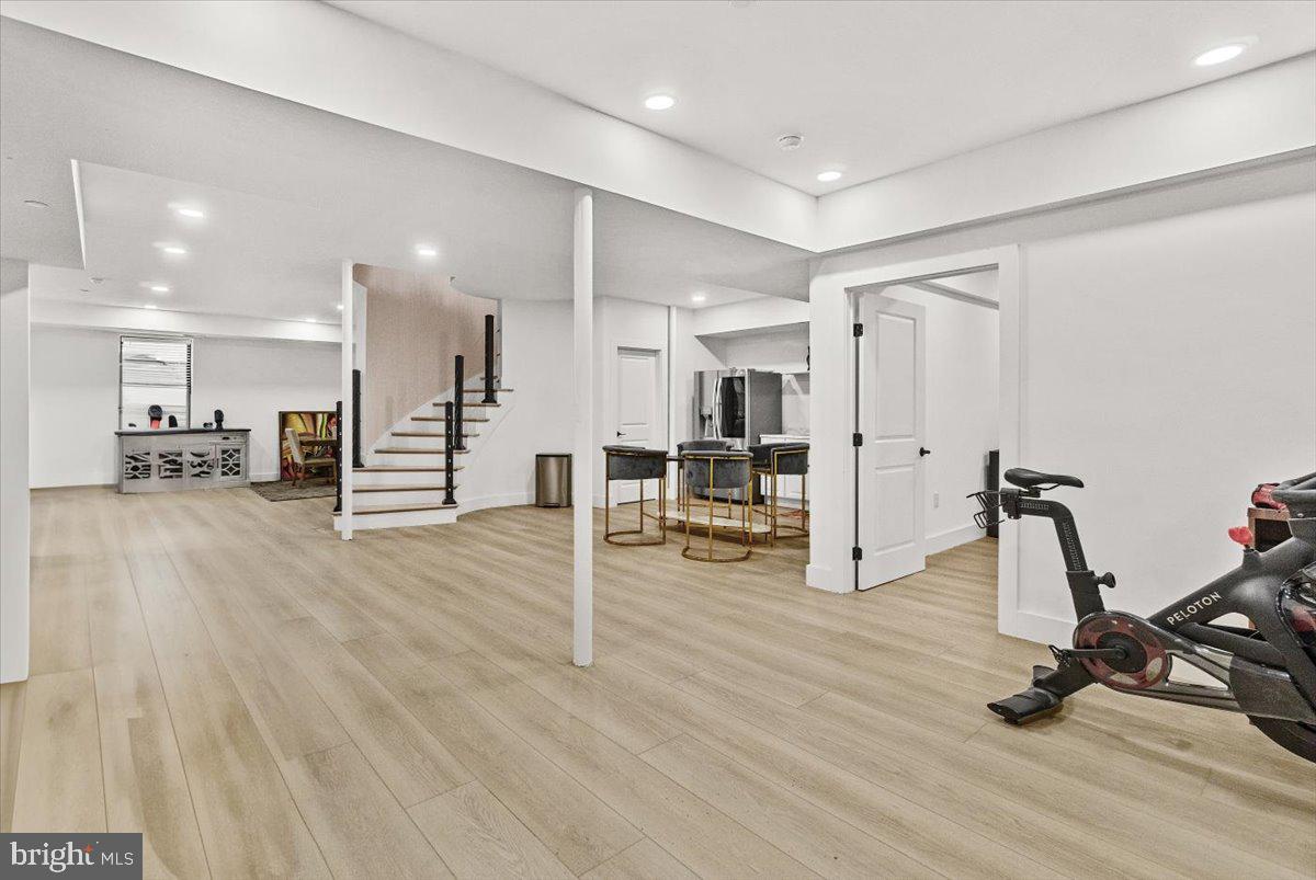 COLESVILLE OUTSIDE - Residential