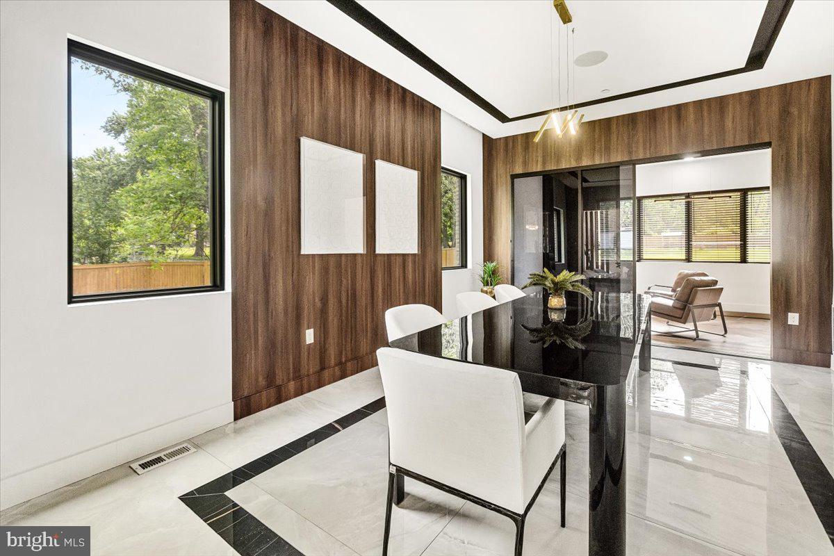 COLESVILLE OUTSIDE - Residential