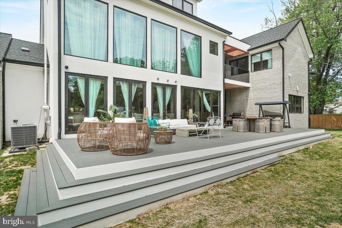 COLESVILLE OUTSIDE - Residential