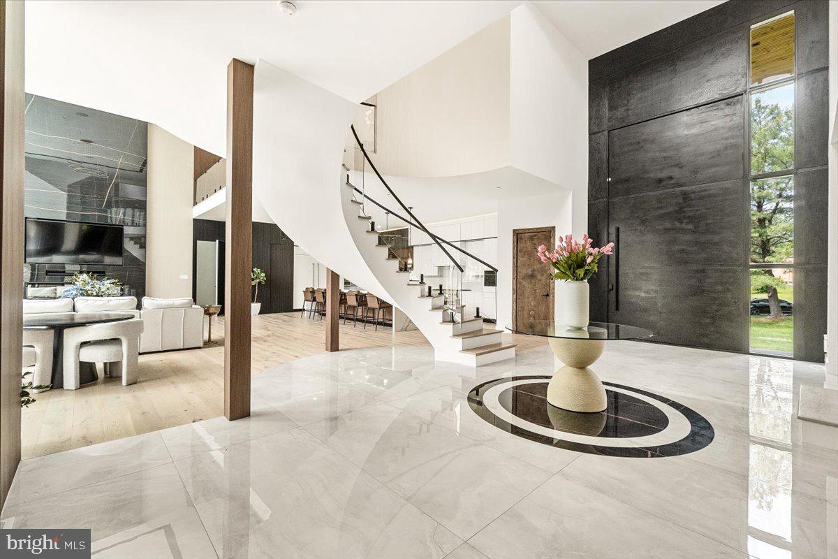 COLESVILLE OUTSIDE - Residential