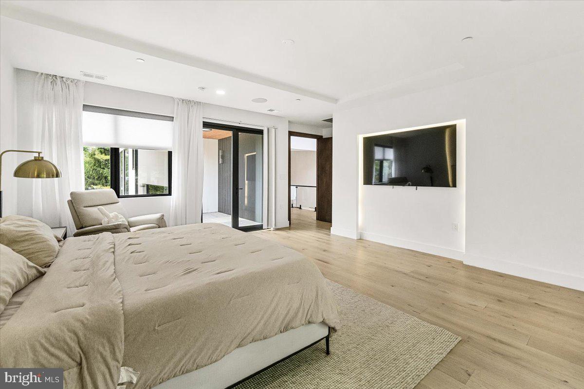 COLESVILLE OUTSIDE - Residential