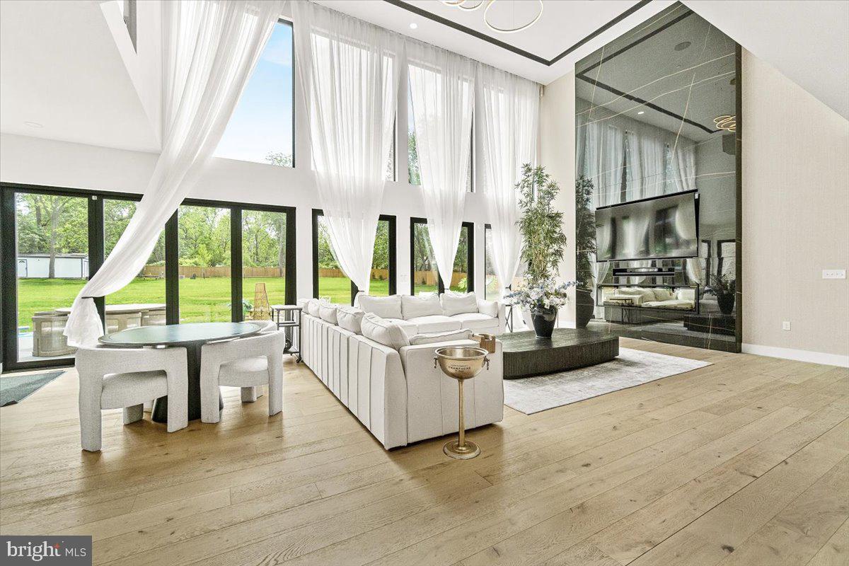 COLESVILLE OUTSIDE - Residential