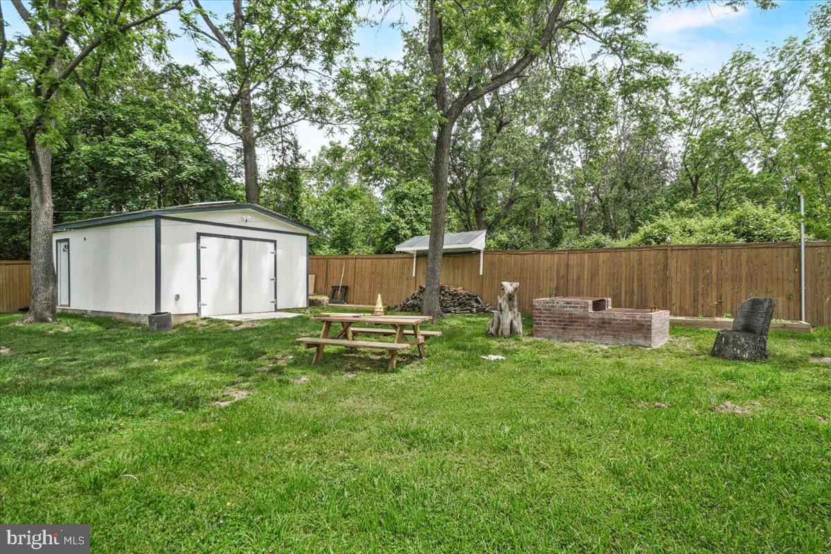 COLESVILLE OUTSIDE - Residential