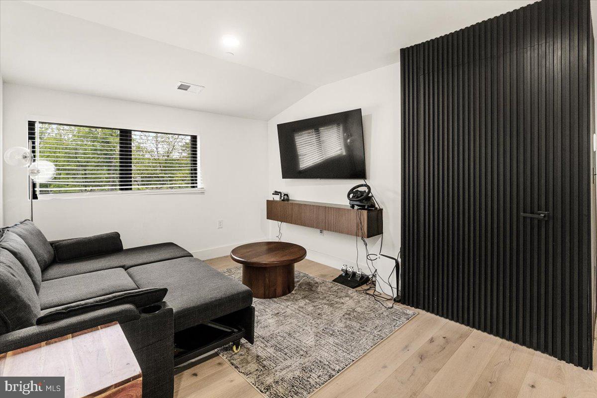 COLESVILLE OUTSIDE - Residential