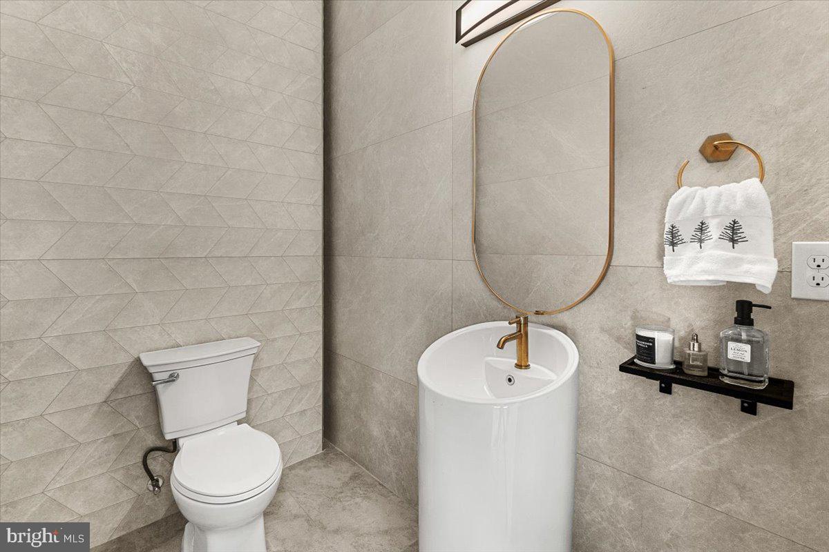 COLESVILLE OUTSIDE - Residential