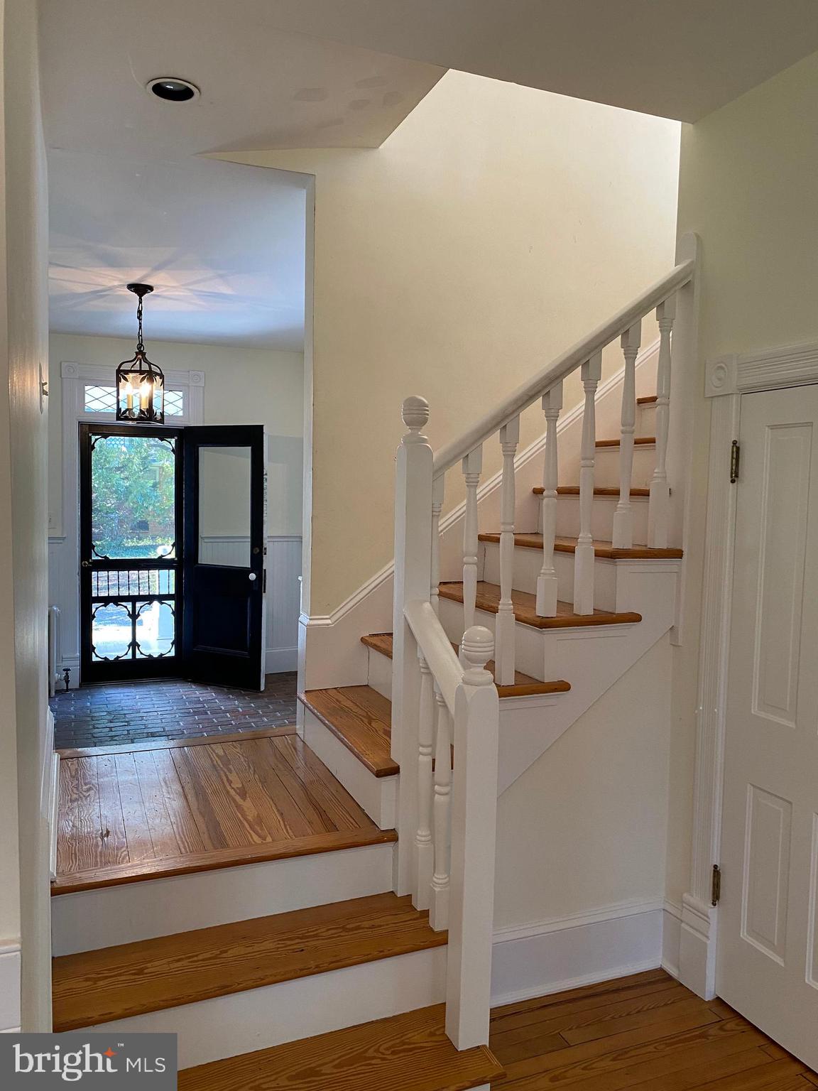 BRADDOCK HEIGHTS - Residential Lease