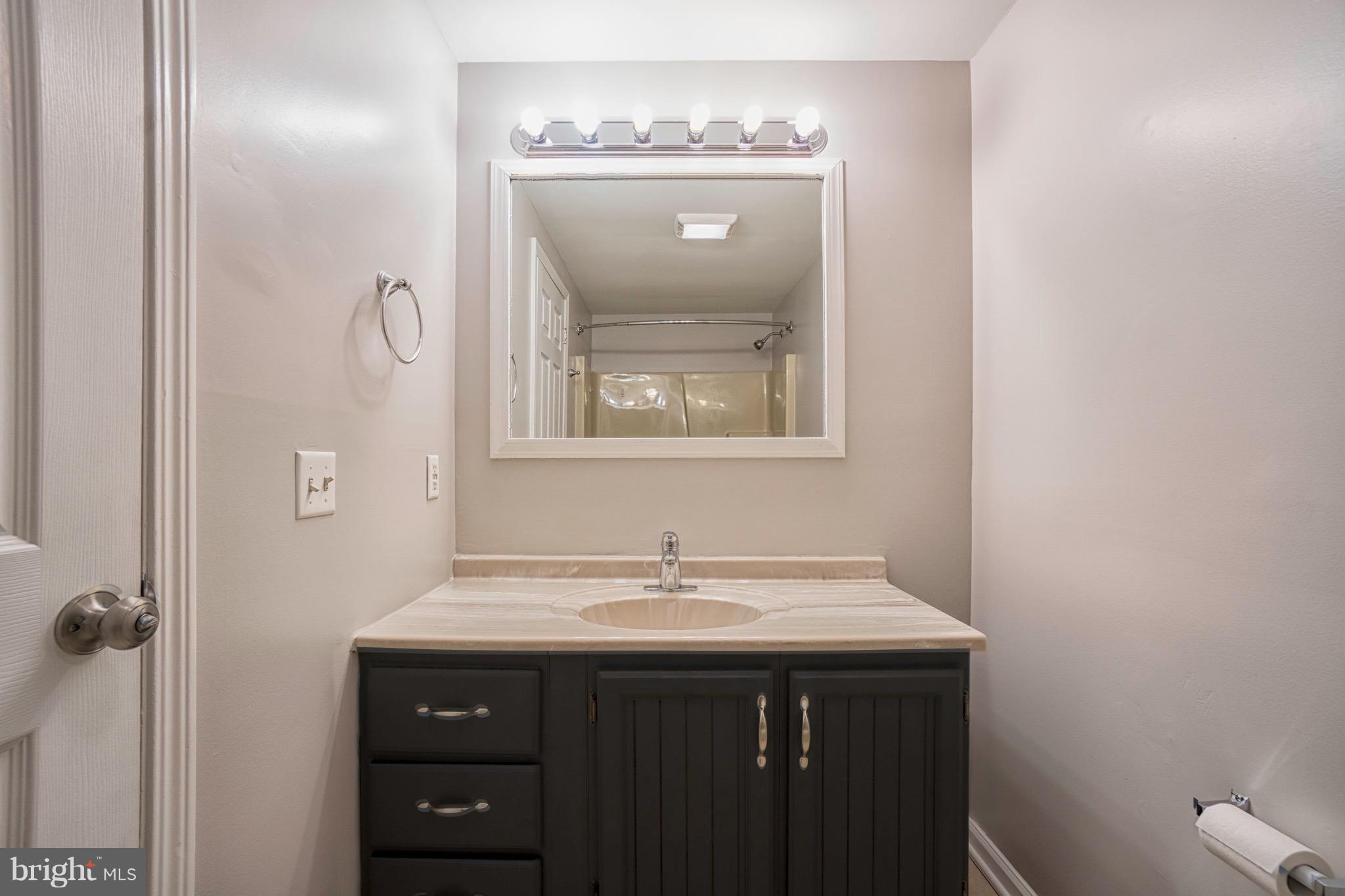 LAKE WILDERNESS - Residential