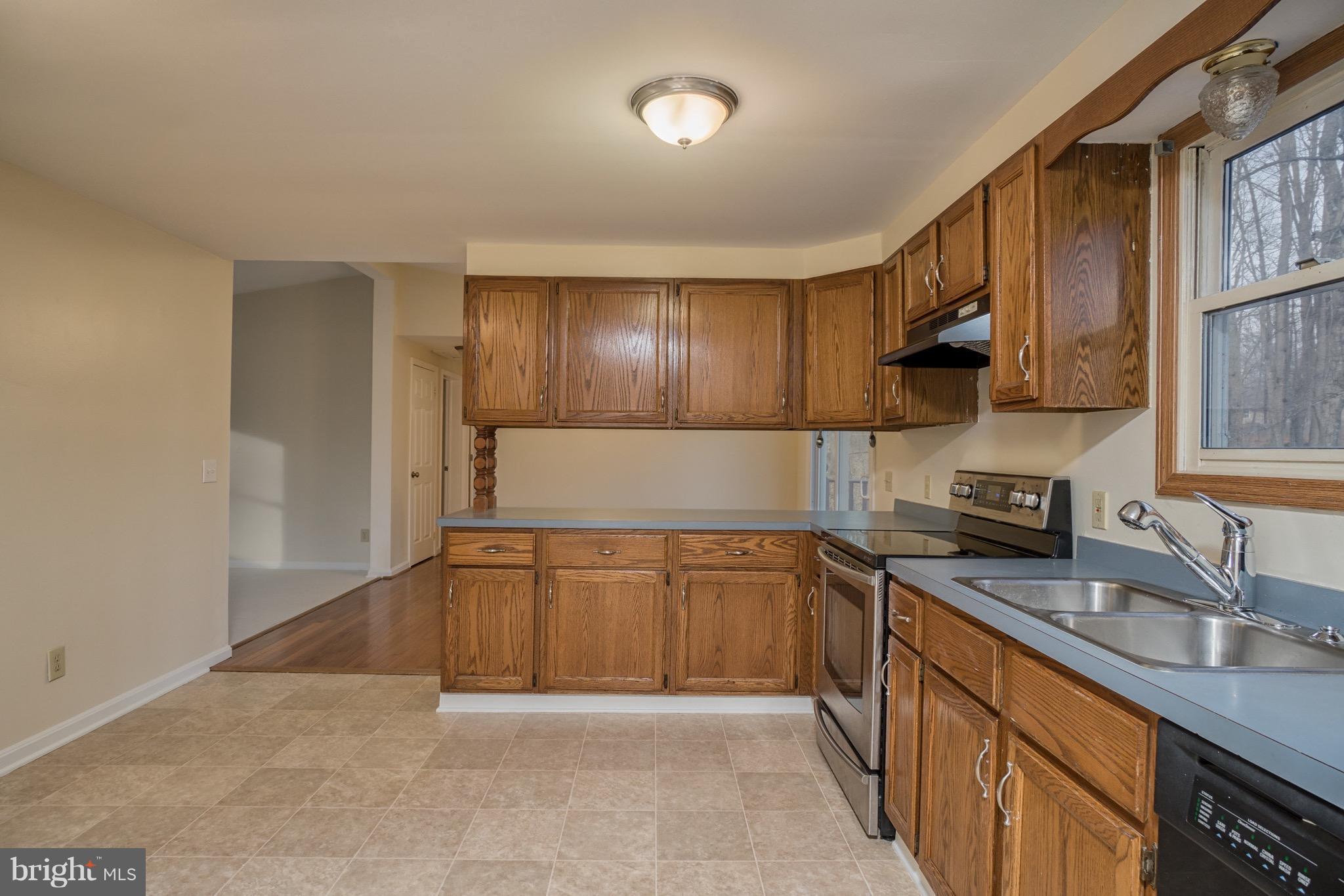 LAKE WILDERNESS - Residential