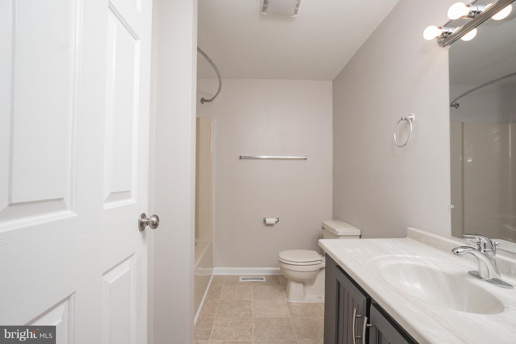 LAKE WILDERNESS - Residential