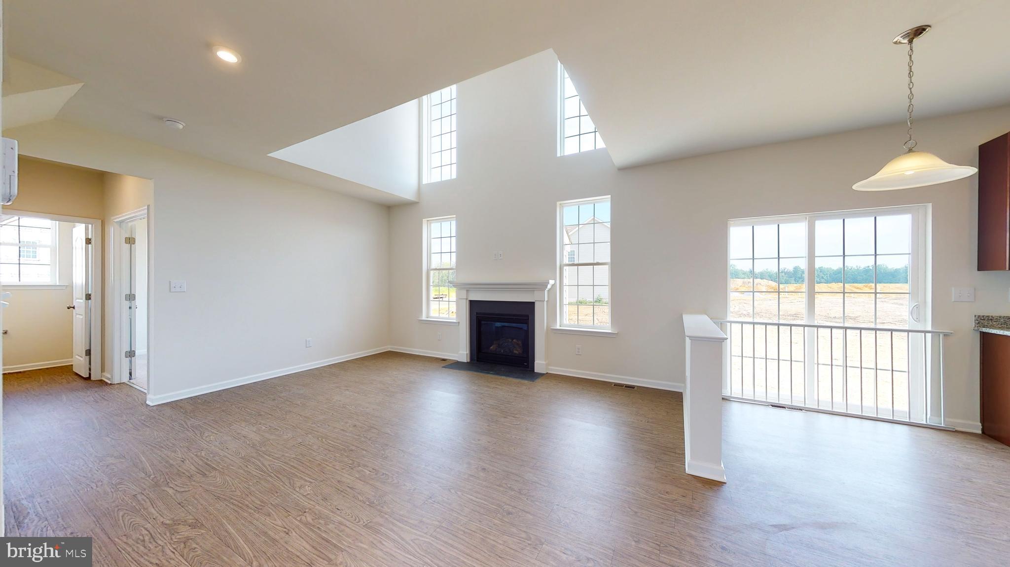 GARRISON LAKE GREE - Residential