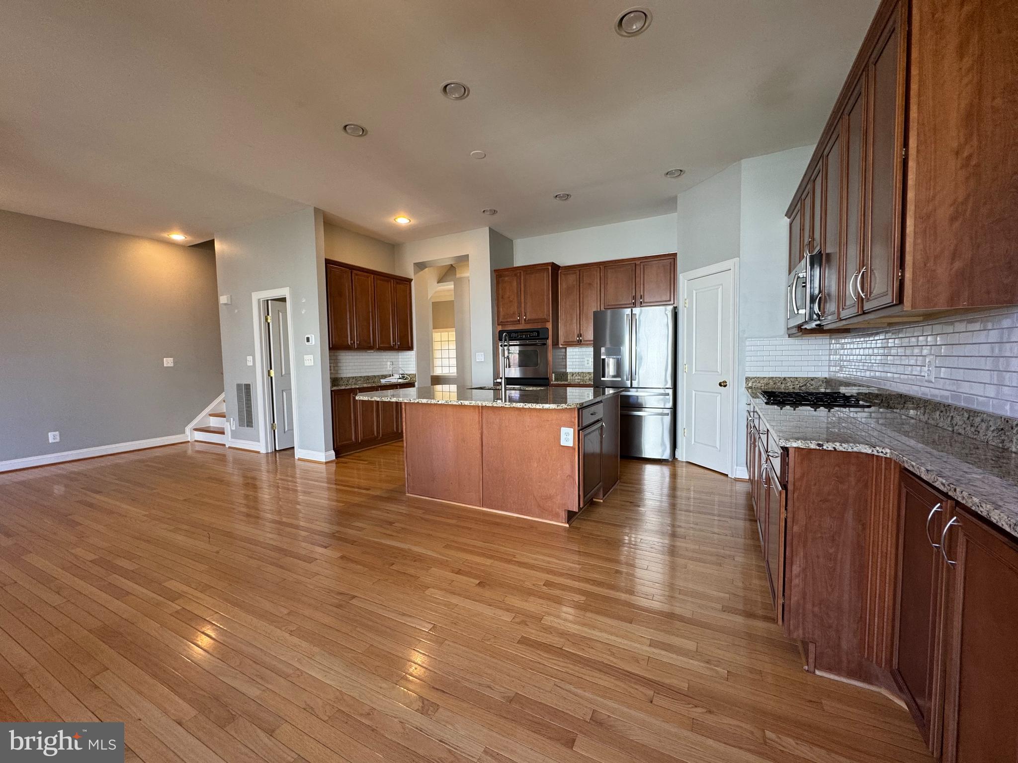 BROADLANDS SOUTH - Residential Lease