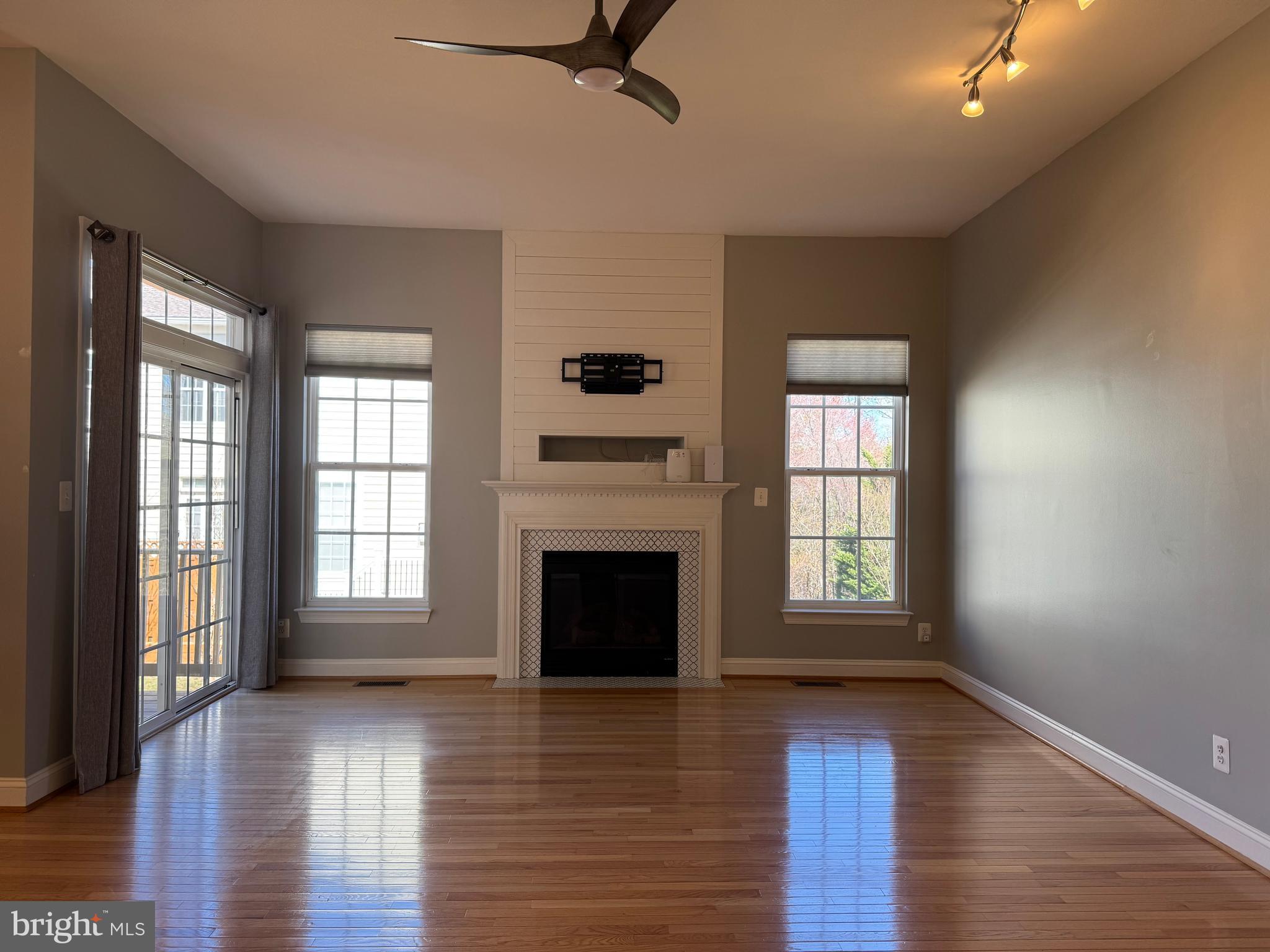 BROADLANDS SOUTH - Residential Lease