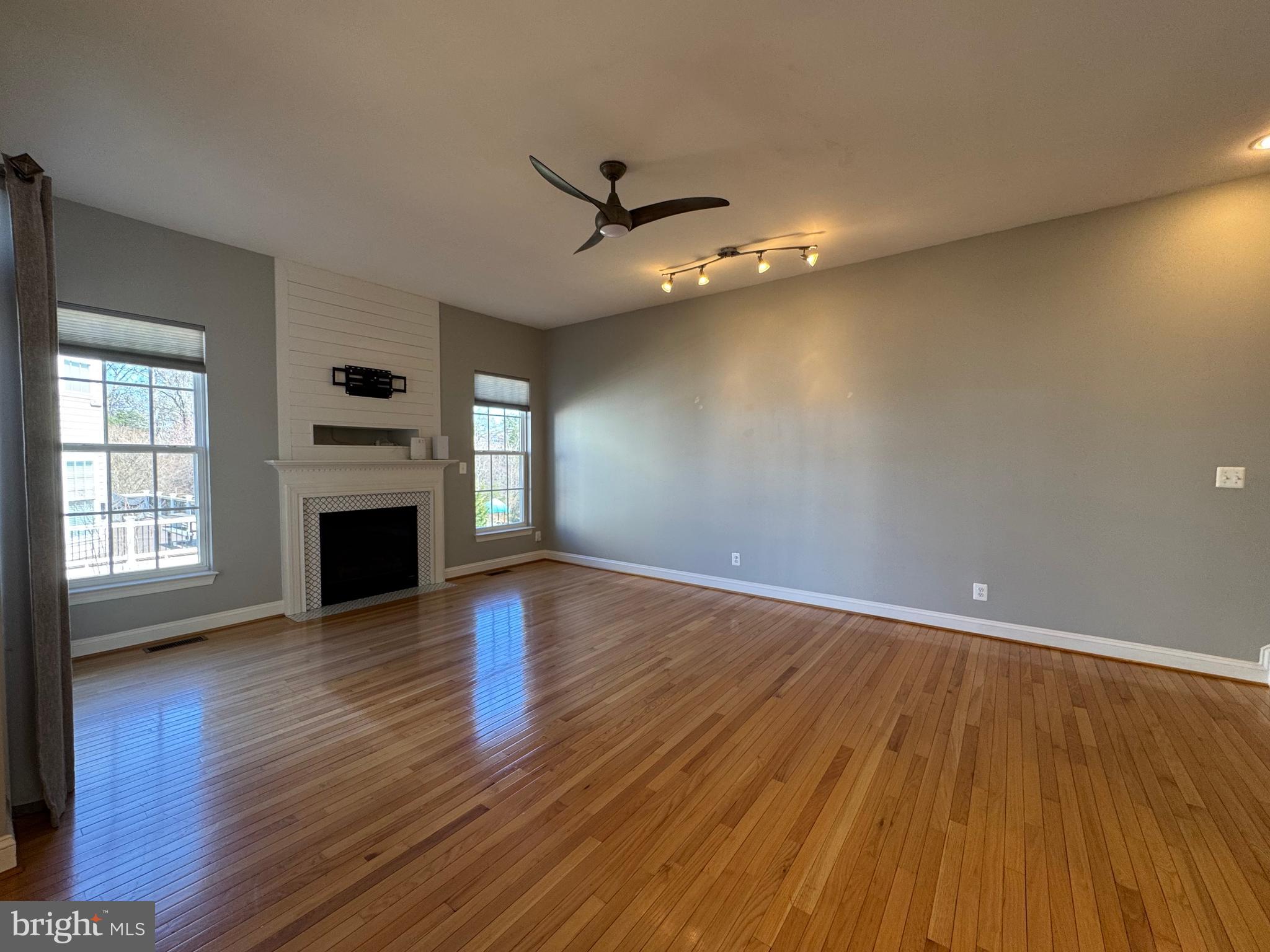 BROADLANDS SOUTH - Residential Lease