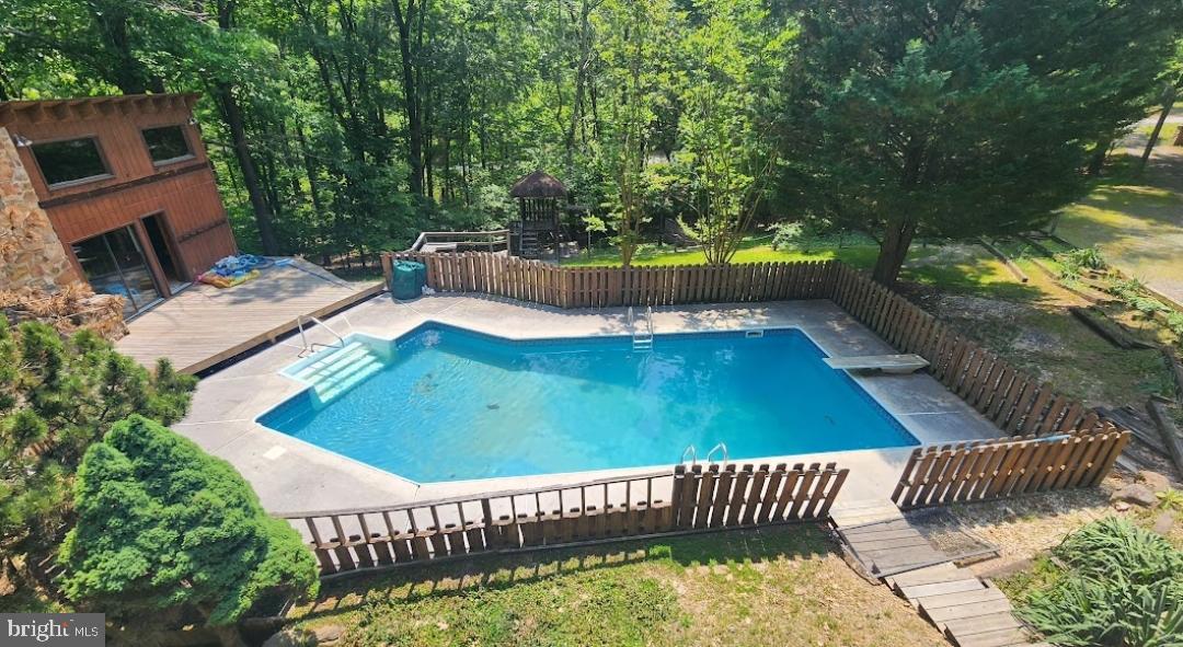 AUTUMN HILLS ESTATES - Residential Lease