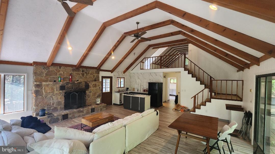 AUTUMN HILLS ESTATES - Residential Lease