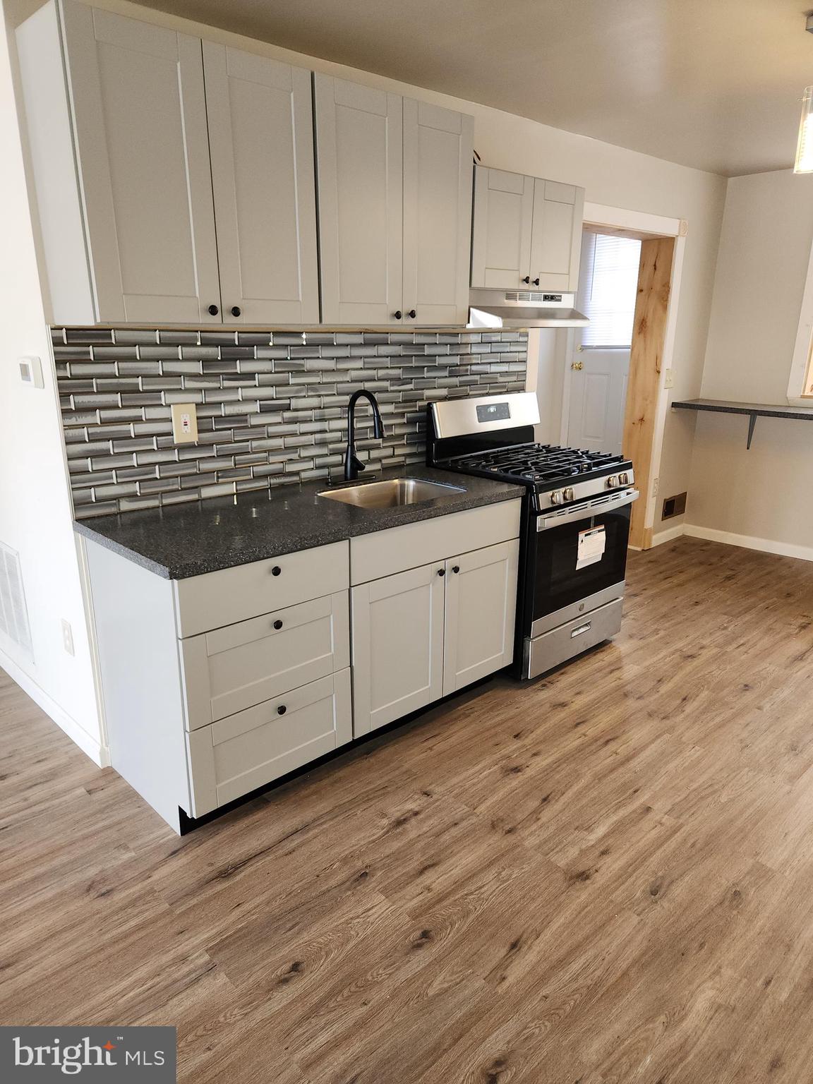 FRANKFORD - Residential