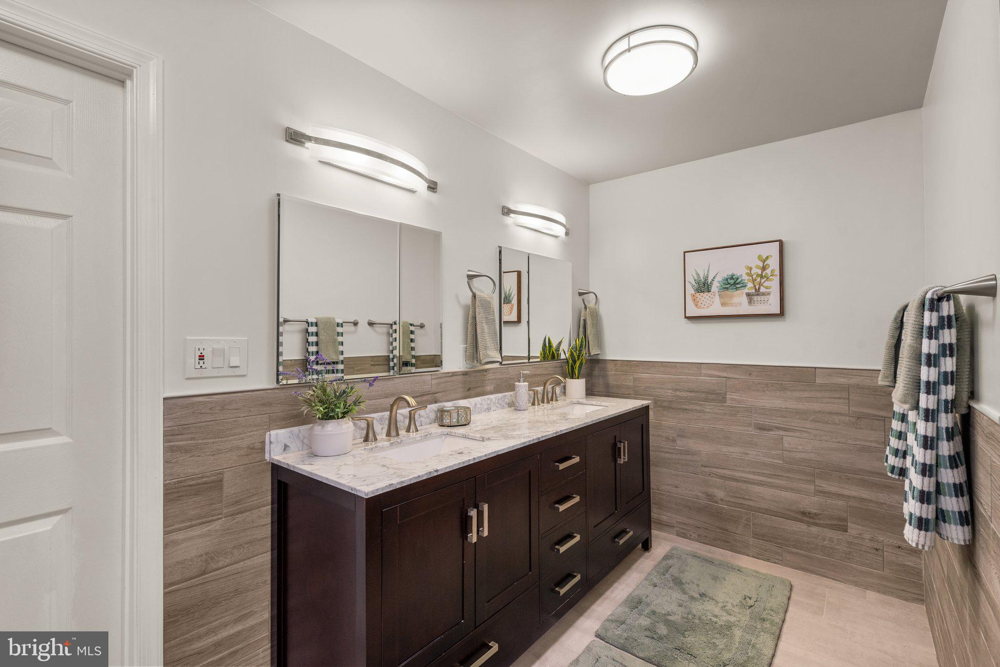 POTOMAC VILLAGE - Residential