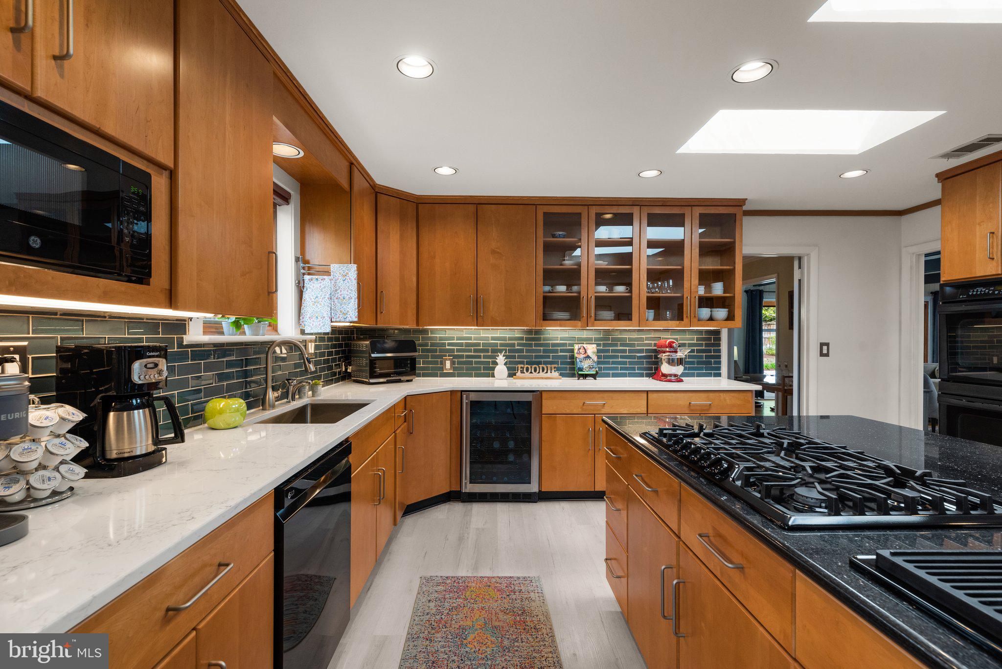 POTOMAC VILLAGE - Residential