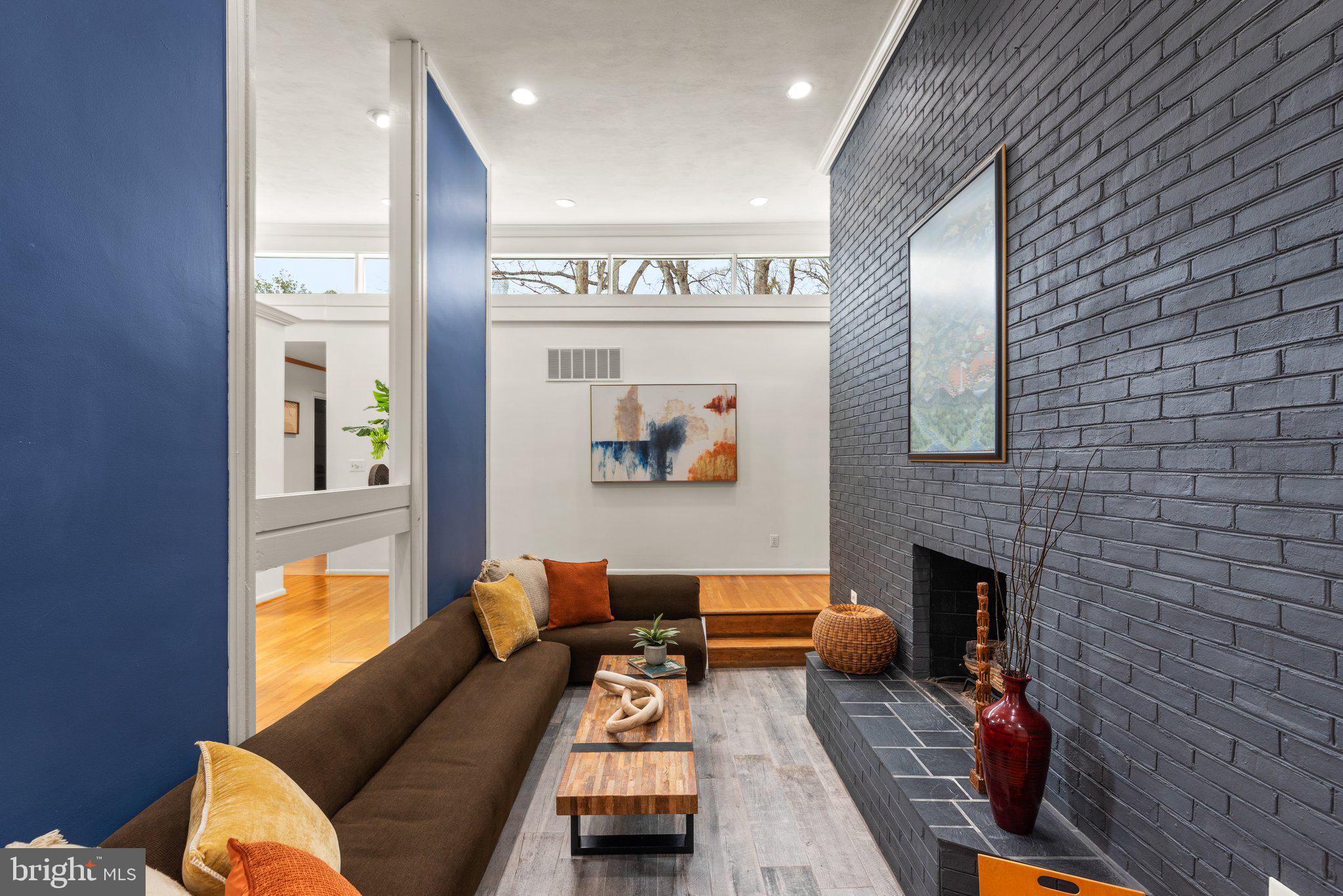 POTOMAC VILLAGE - Residential