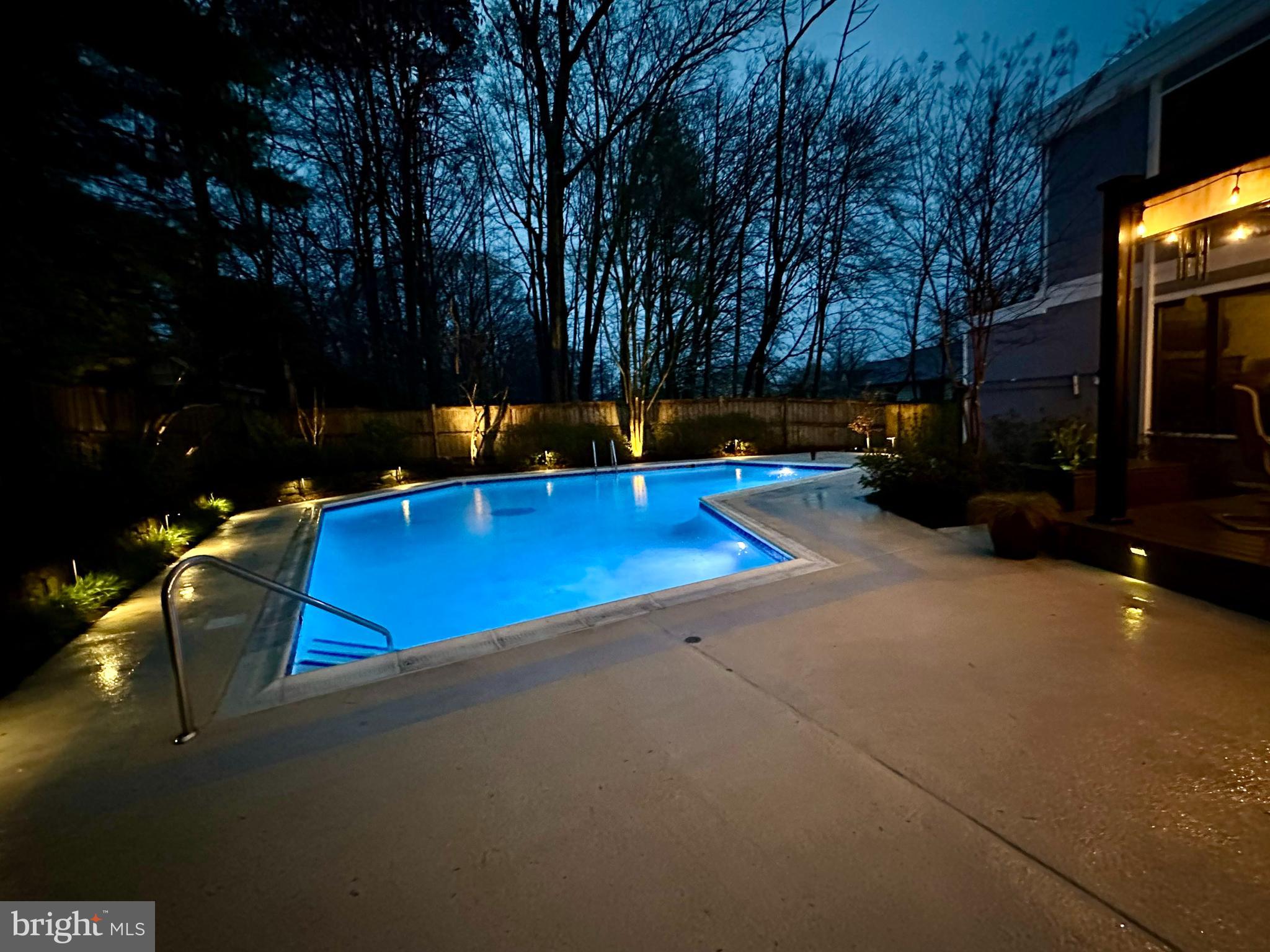 POTOMAC VILLAGE - Residential