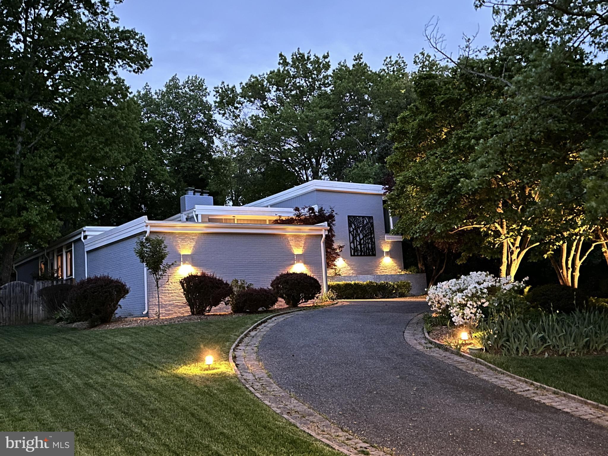 POTOMAC VILLAGE - Residential