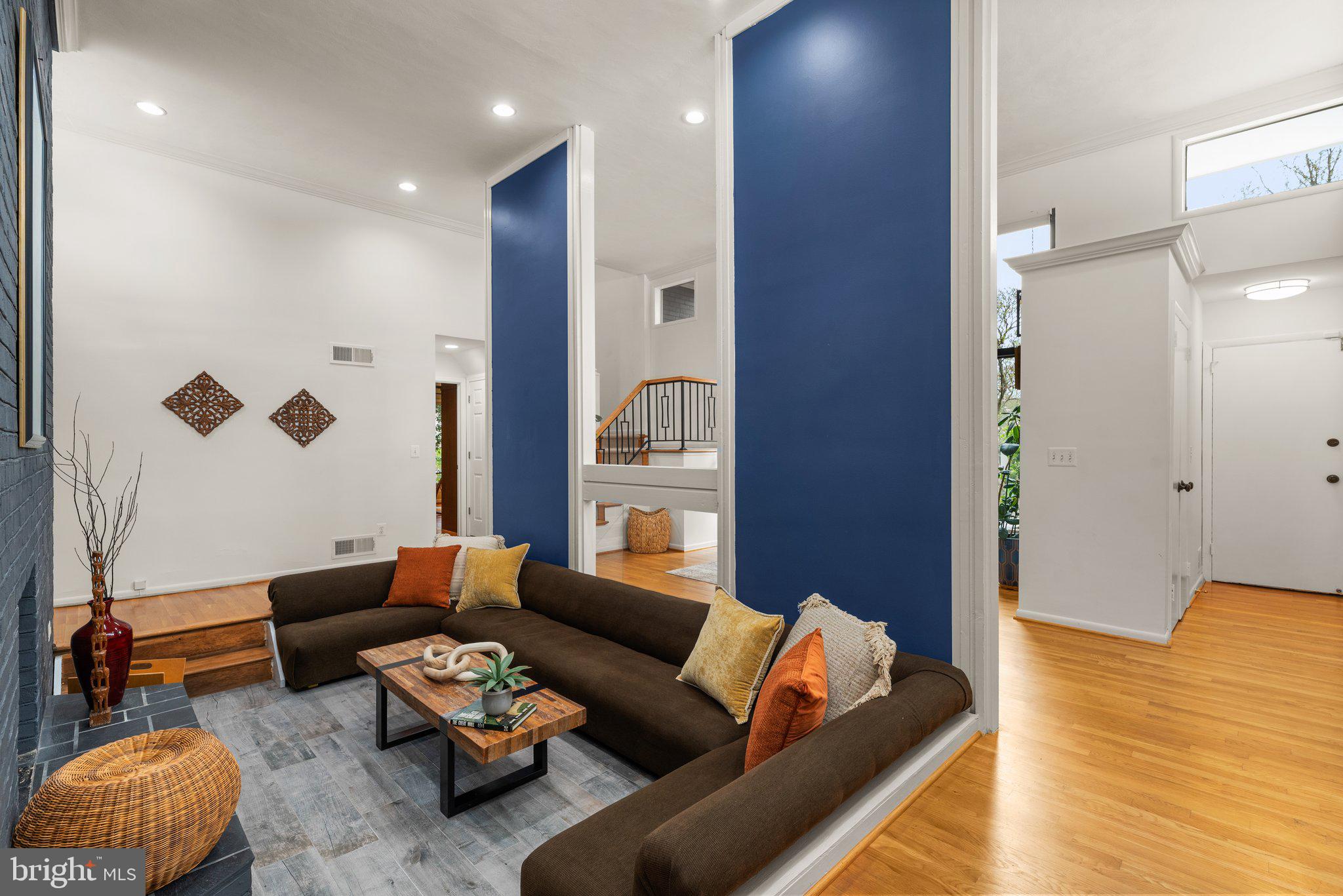 POTOMAC VILLAGE - Residential