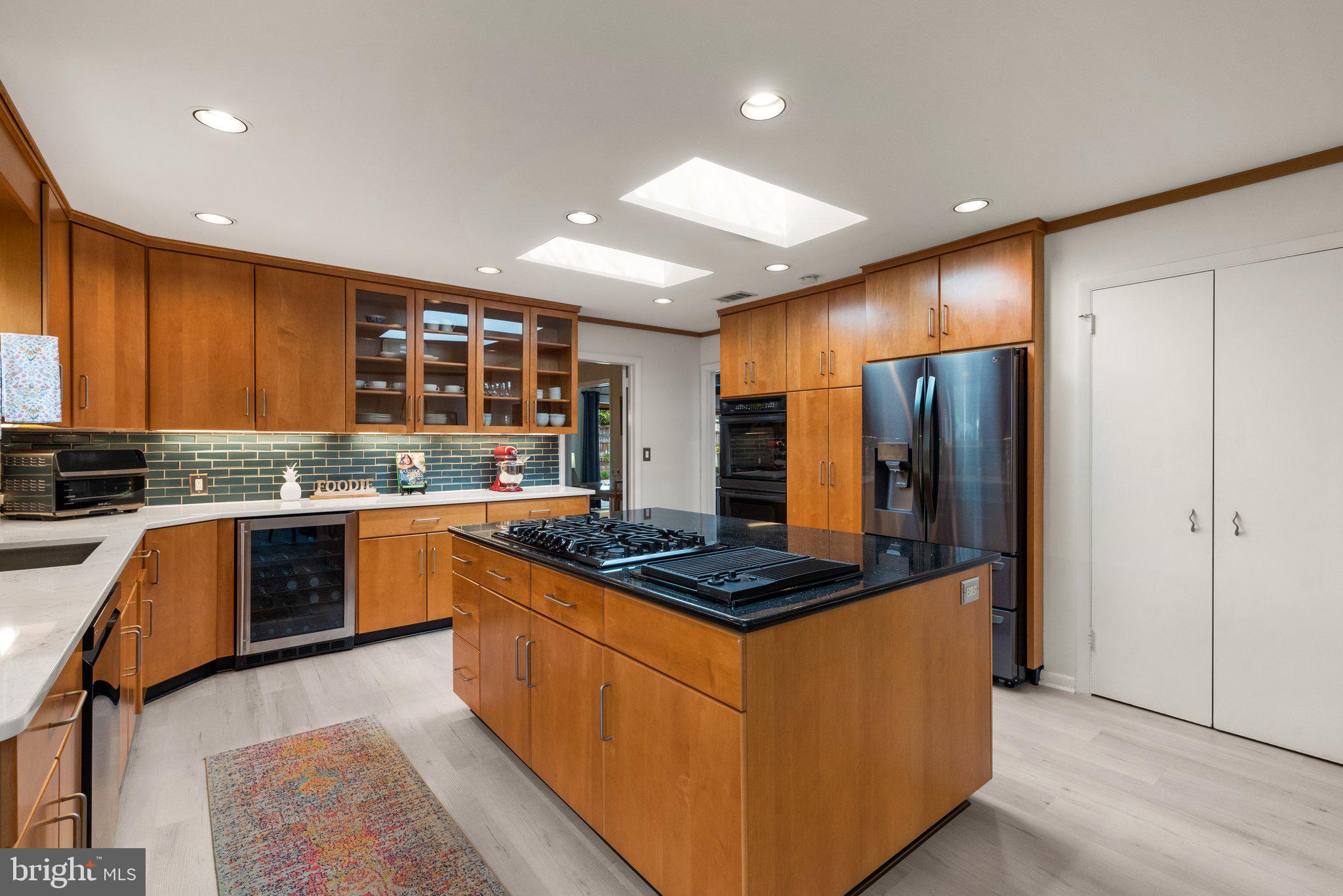 POTOMAC VILLAGE - Residential