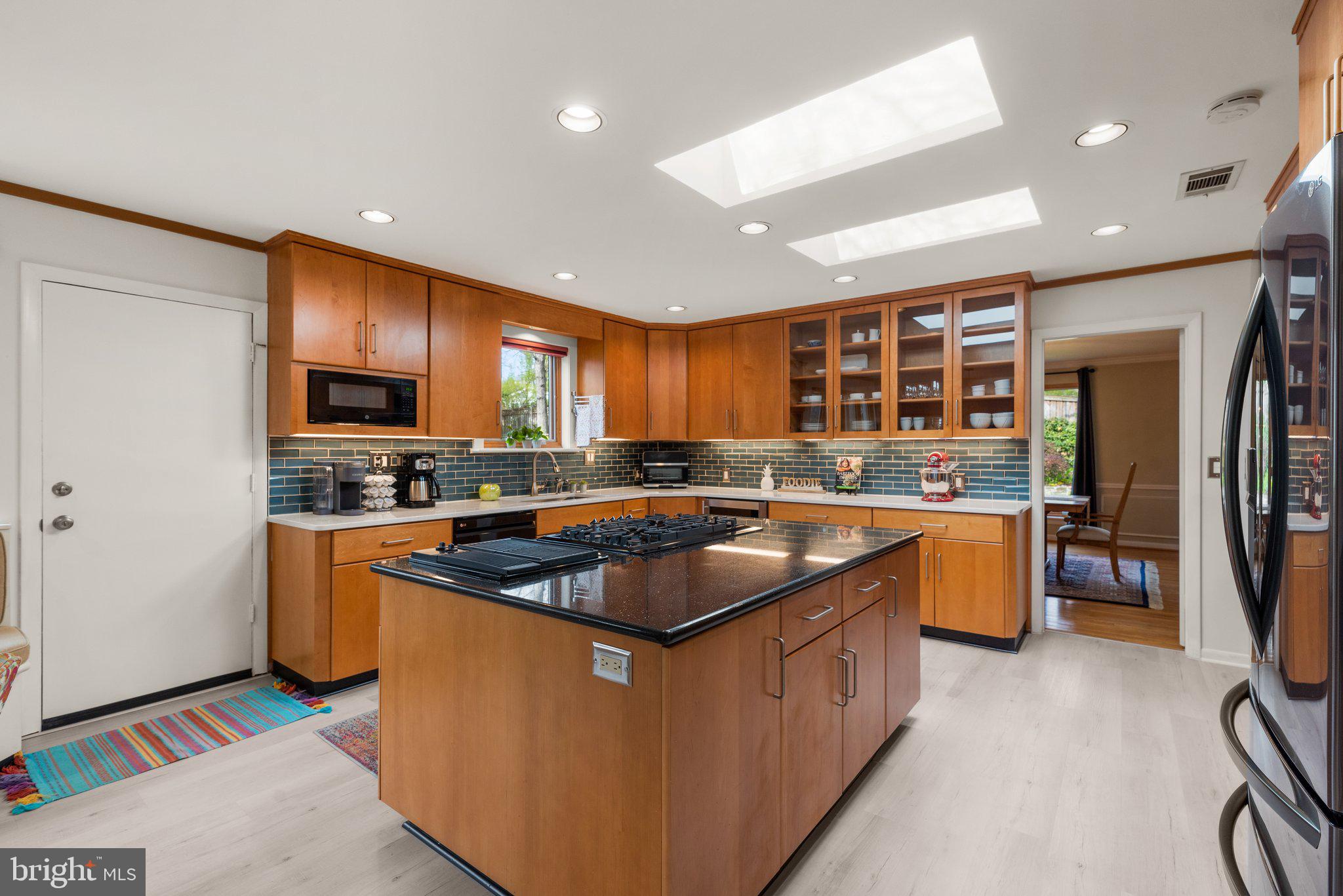 POTOMAC VILLAGE - Residential