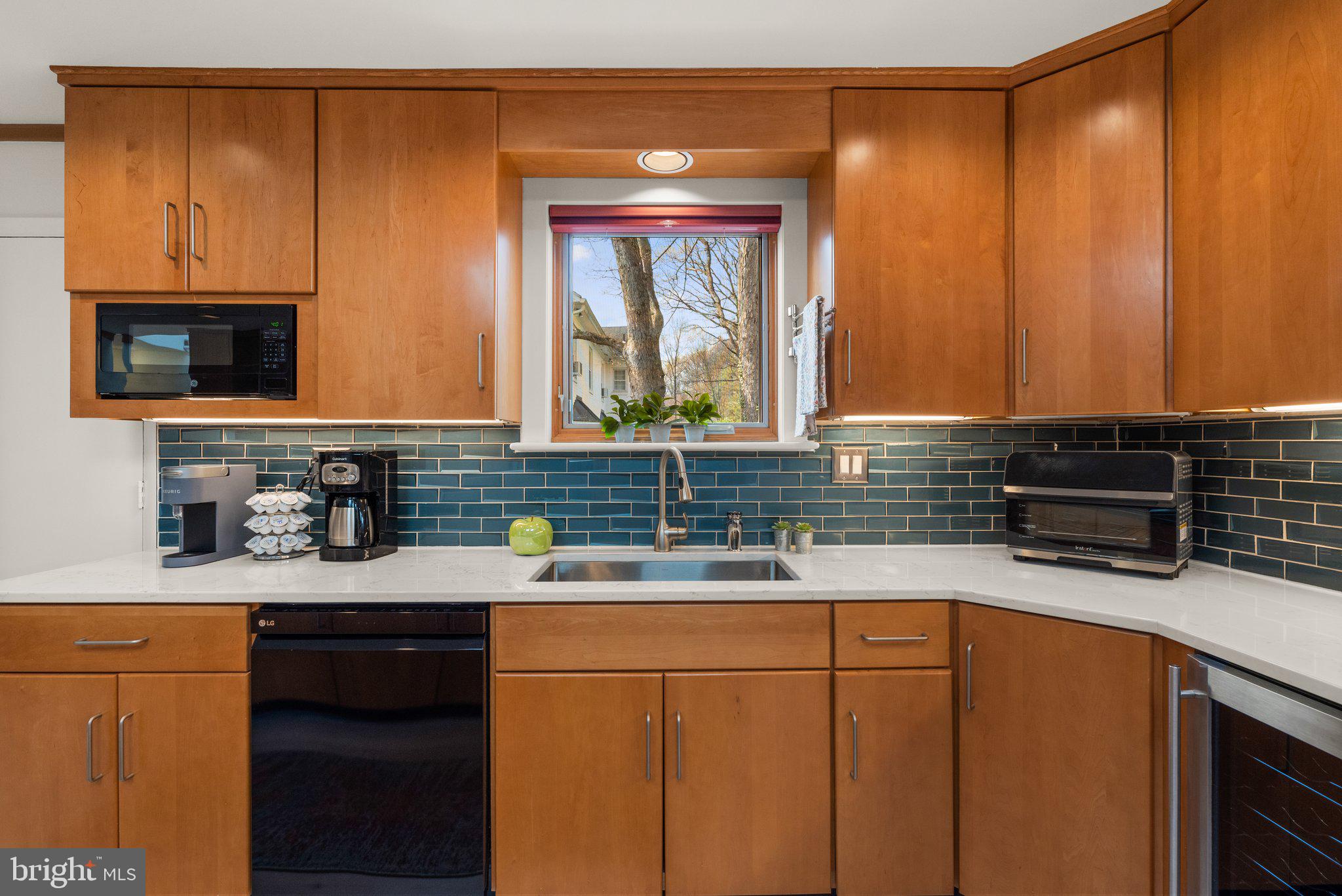 POTOMAC VILLAGE - Residential